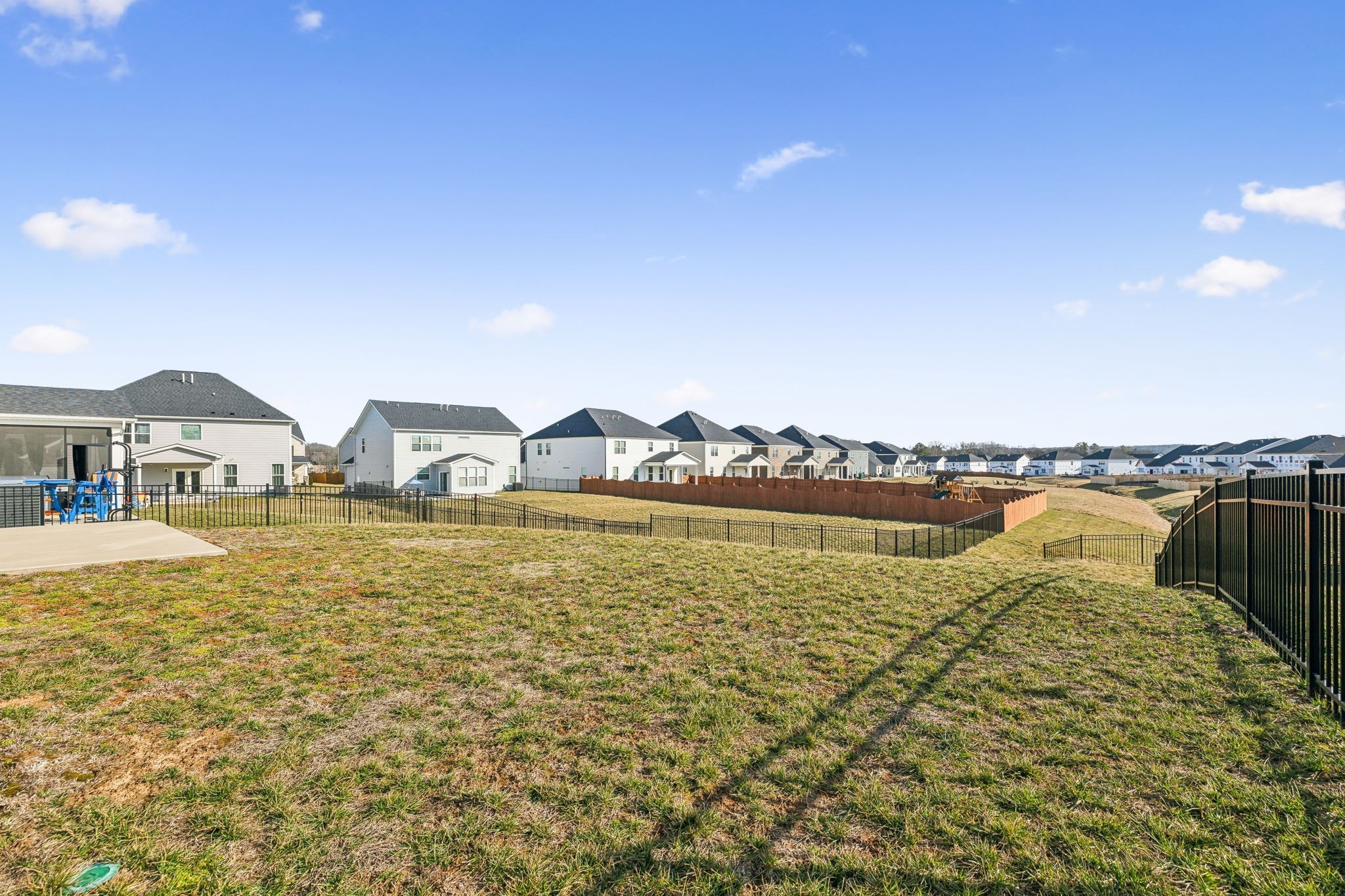 Mount Juliet, Tennessee 37122, United States, 4 Bedrooms Bedrooms, ,4 BathroomsBathrooms,Residential,Active,214511