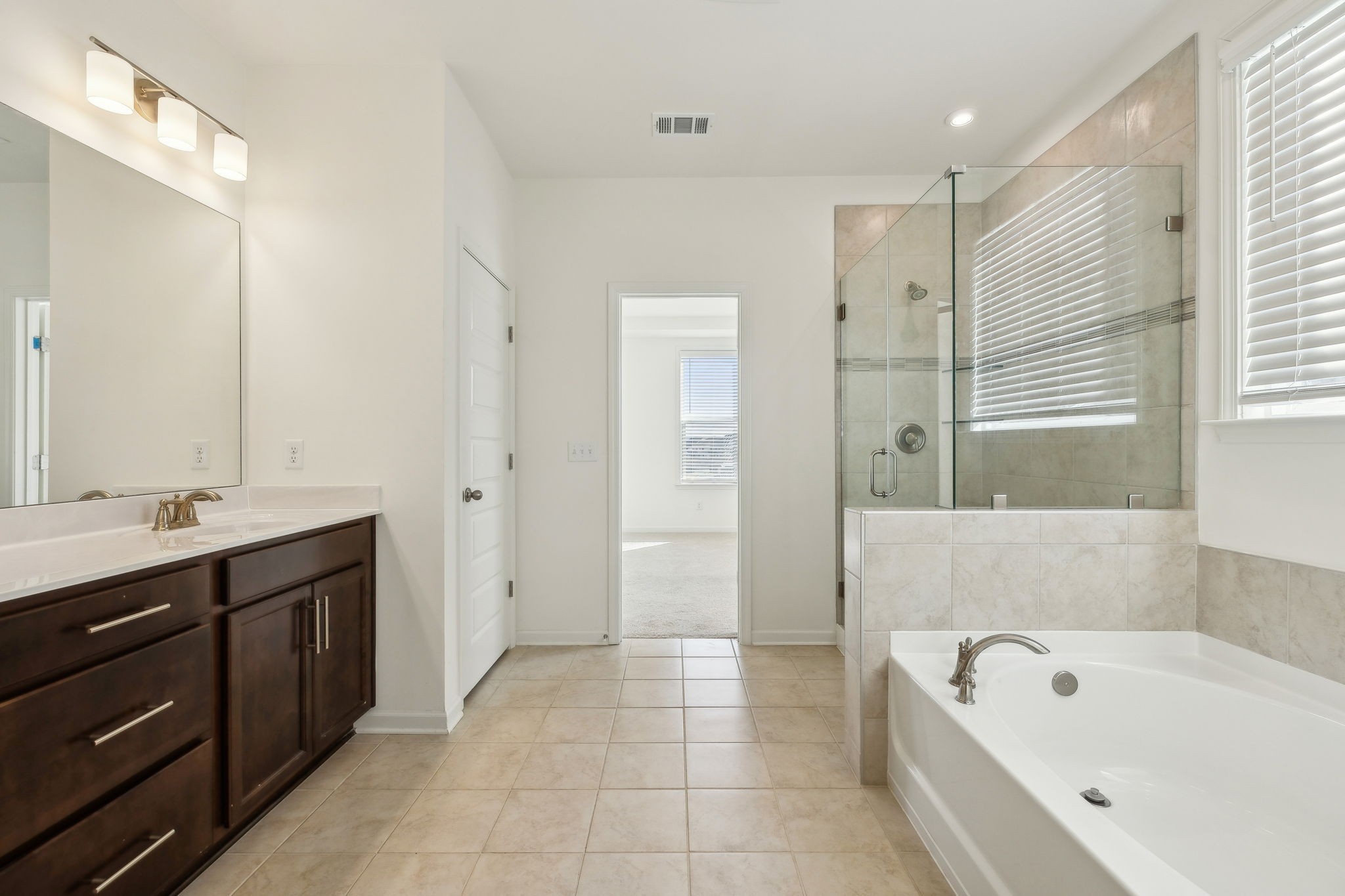 Mount Juliet, Tennessee 37122, United States, 4 Bedrooms Bedrooms, ,4 BathroomsBathrooms,Residential,Active,214511