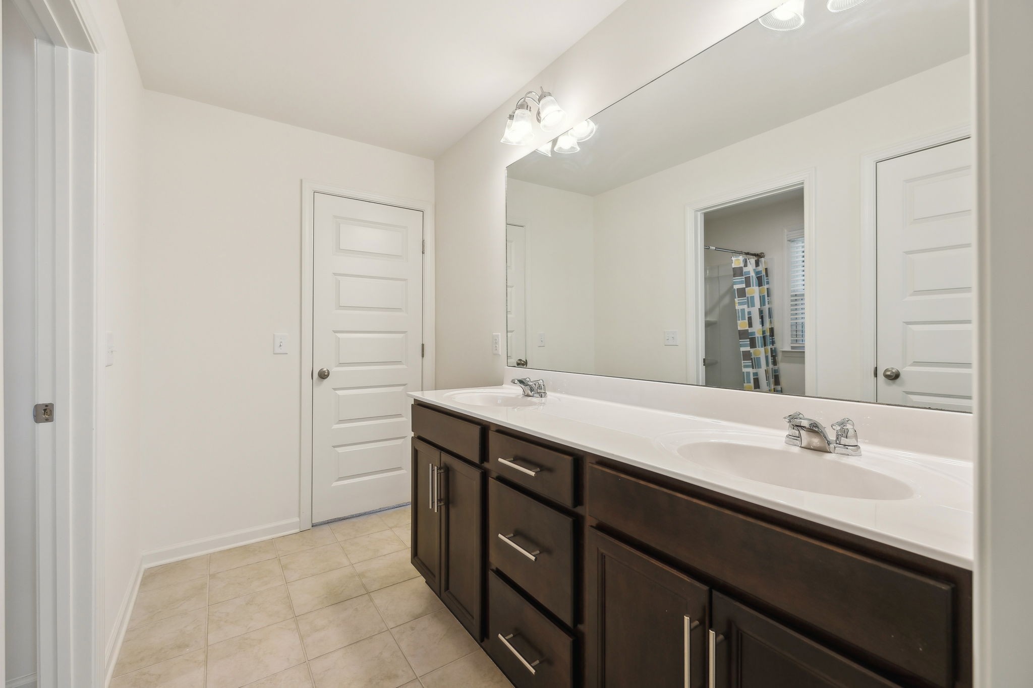 Mount Juliet, Tennessee 37122, United States, 4 Bedrooms Bedrooms, ,4 BathroomsBathrooms,Residential,Active,214511