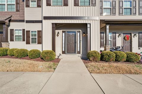 5326 Dan Post Way Murfreesboro TN 37128