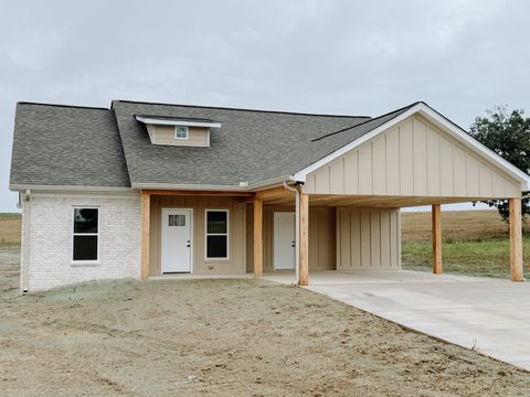 200 Sawyer Lane Leoma TN 38468