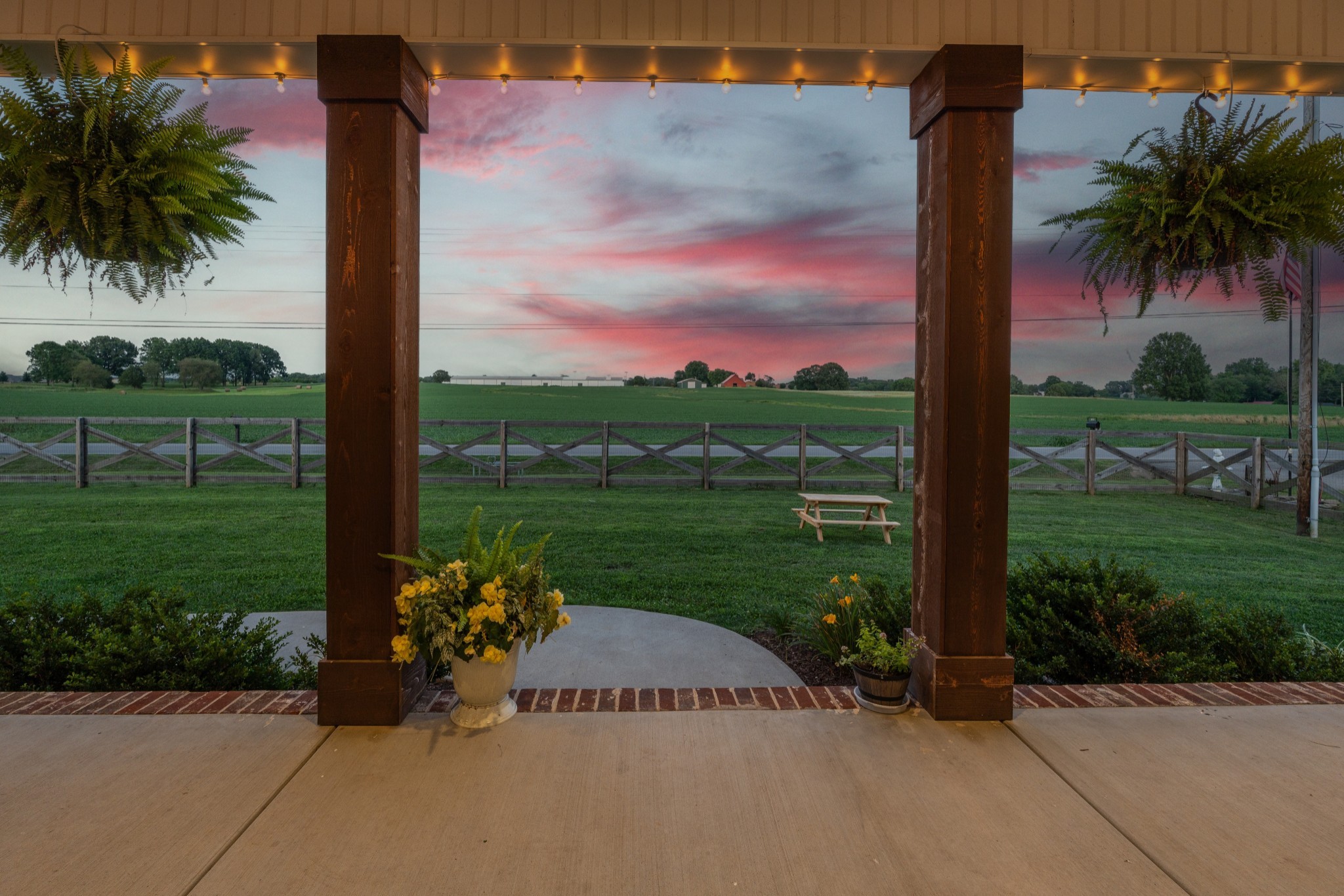 5228 Cross Plains Rd