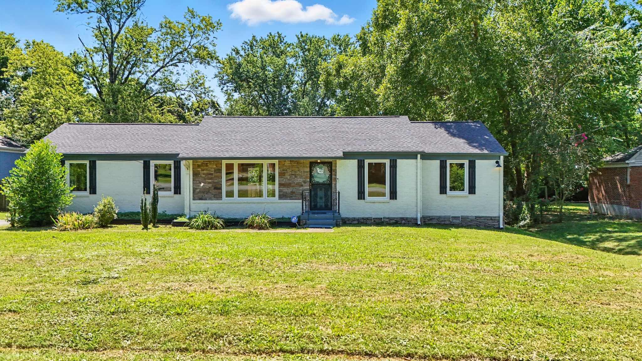 535 Inwood Dr