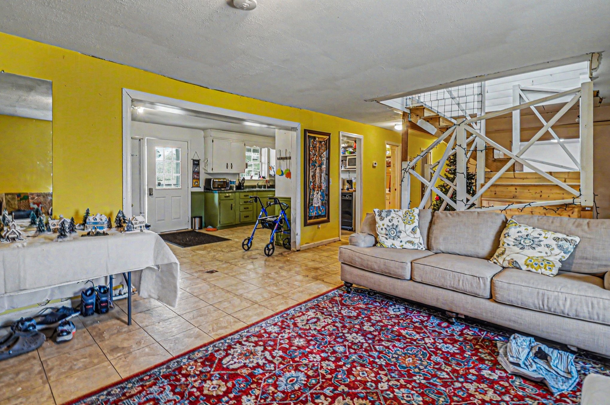 210 Village Green Rd