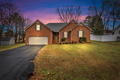 612 Cumberland Dr Columbia TN 38401