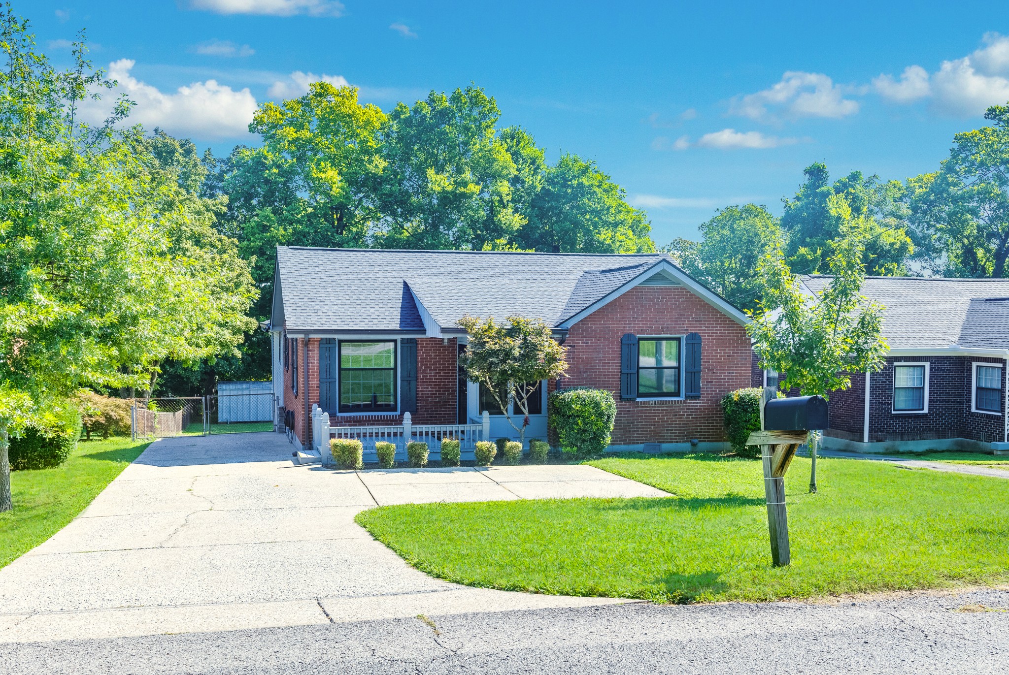 2338 Dennywood Dr