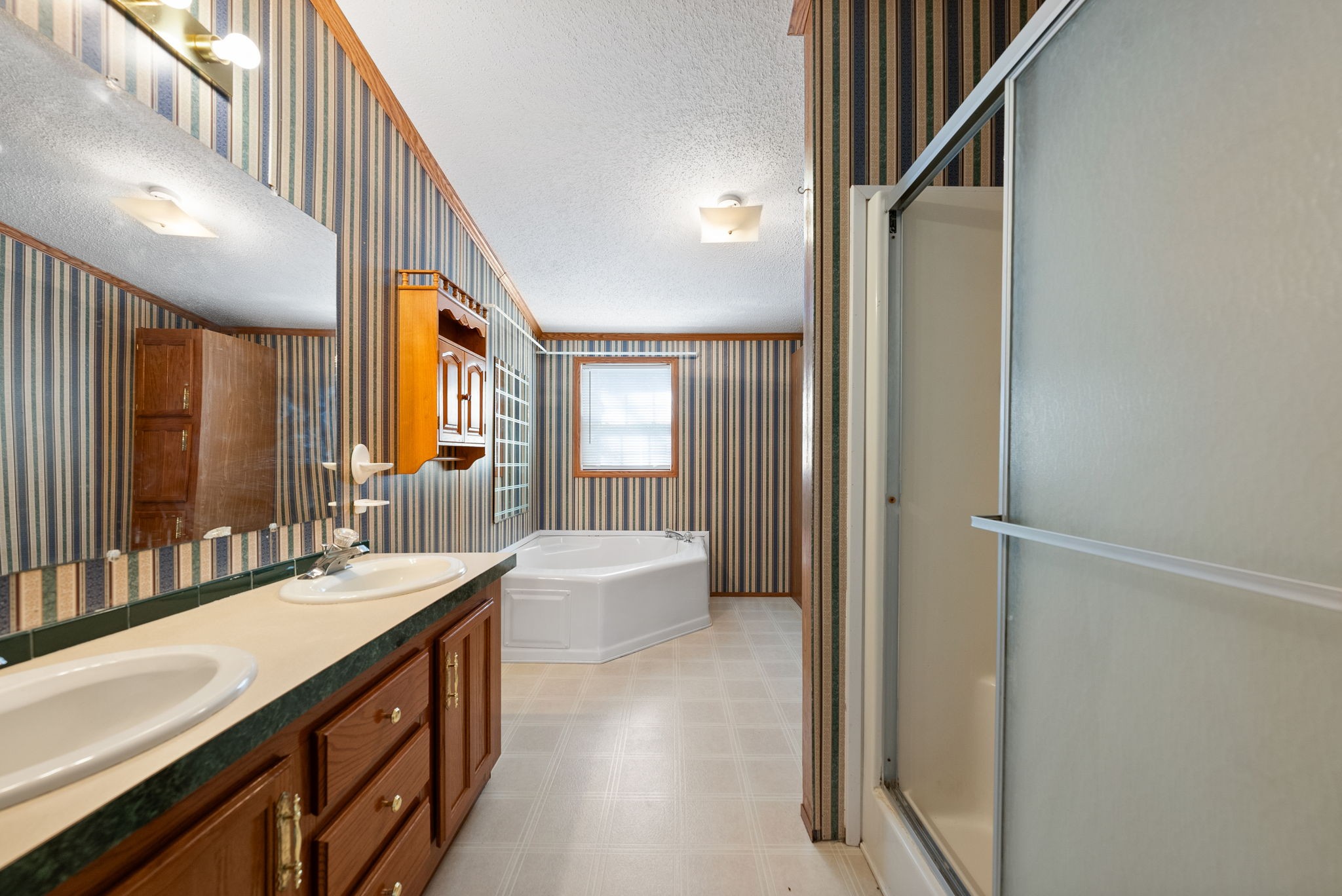 Cunningham, Tennessee 37052, United States, 3 Bedrooms Bedrooms, ,2 BathroomsBathrooms,Residential,Active,101149