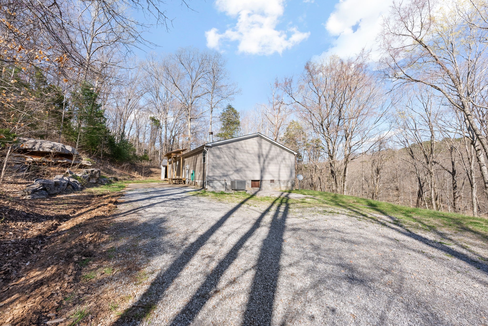 Cunningham, Tennessee 37052, United States, 3 Bedrooms Bedrooms, ,2 BathroomsBathrooms,Residential,Active,101149