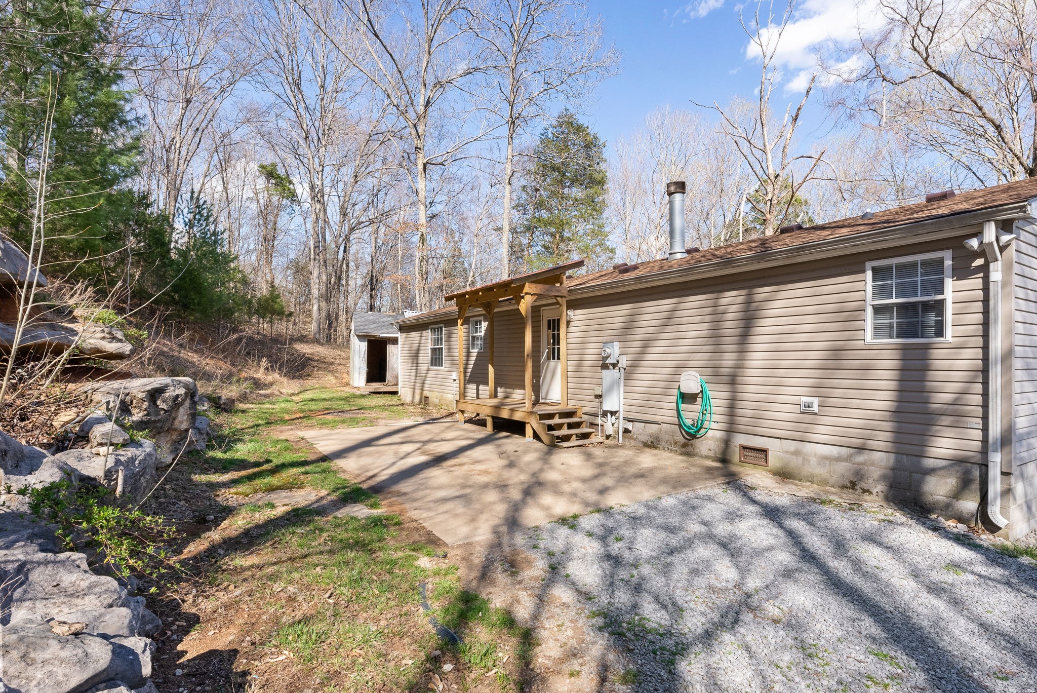 Cunningham, Tennessee 37052, United States, 3 Bedrooms Bedrooms, ,2 BathroomsBathrooms,Residential,Active,101149