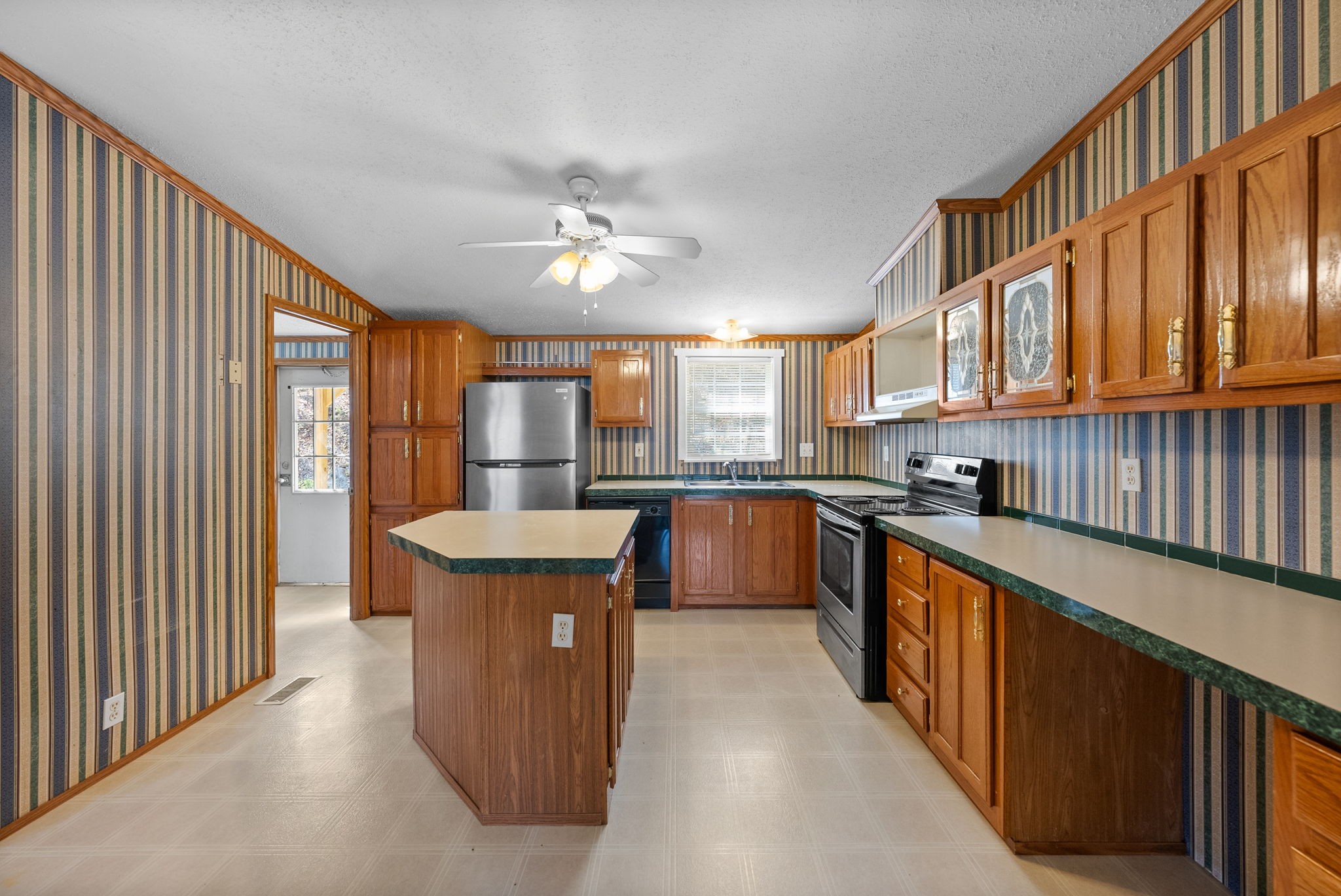 Cunningham, Tennessee 37052, United States, 3 Bedrooms Bedrooms, ,2 BathroomsBathrooms,Residential,Active,101149