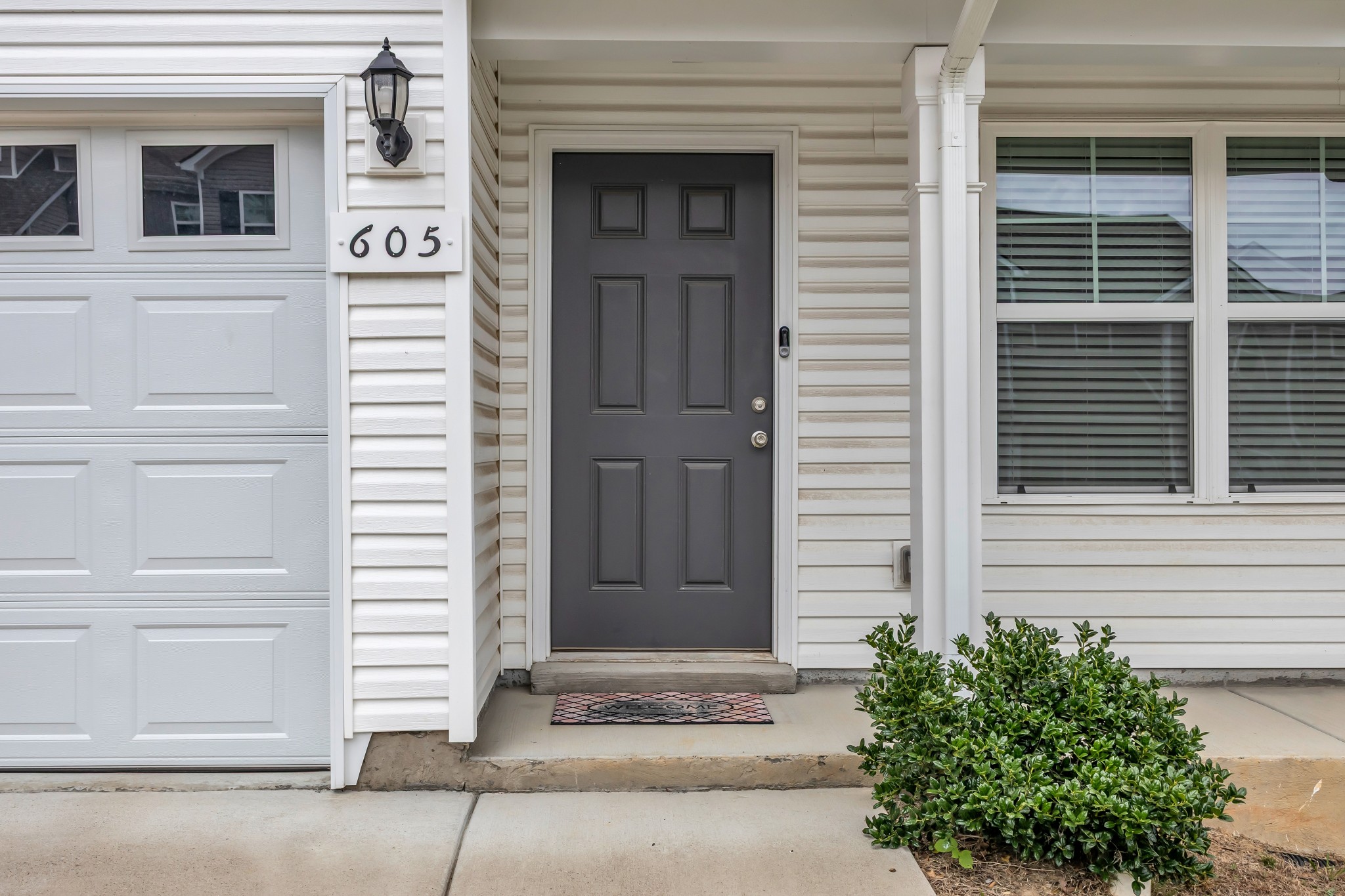 605 Hamilton Crossings