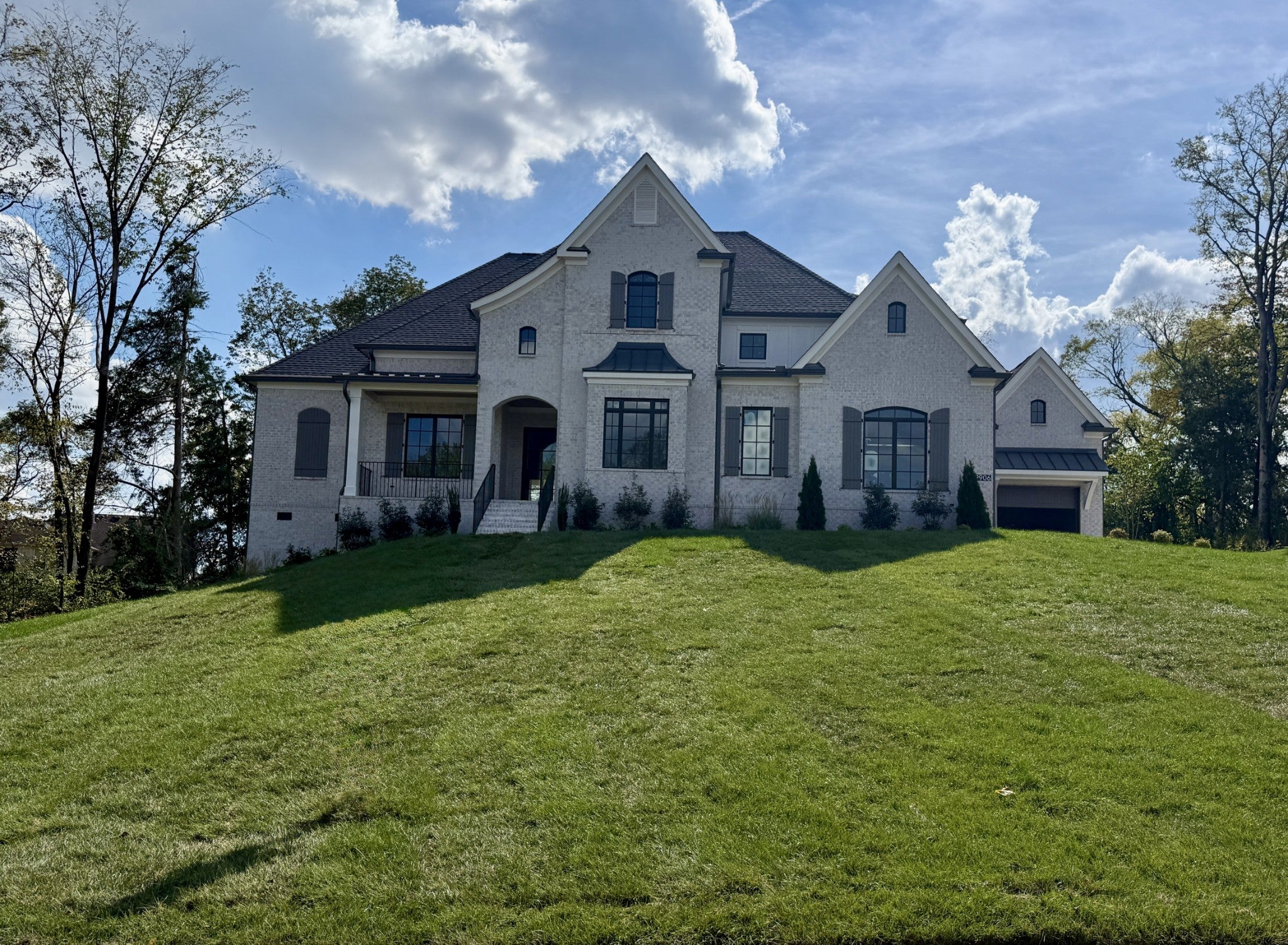 9906 Amarosa Court