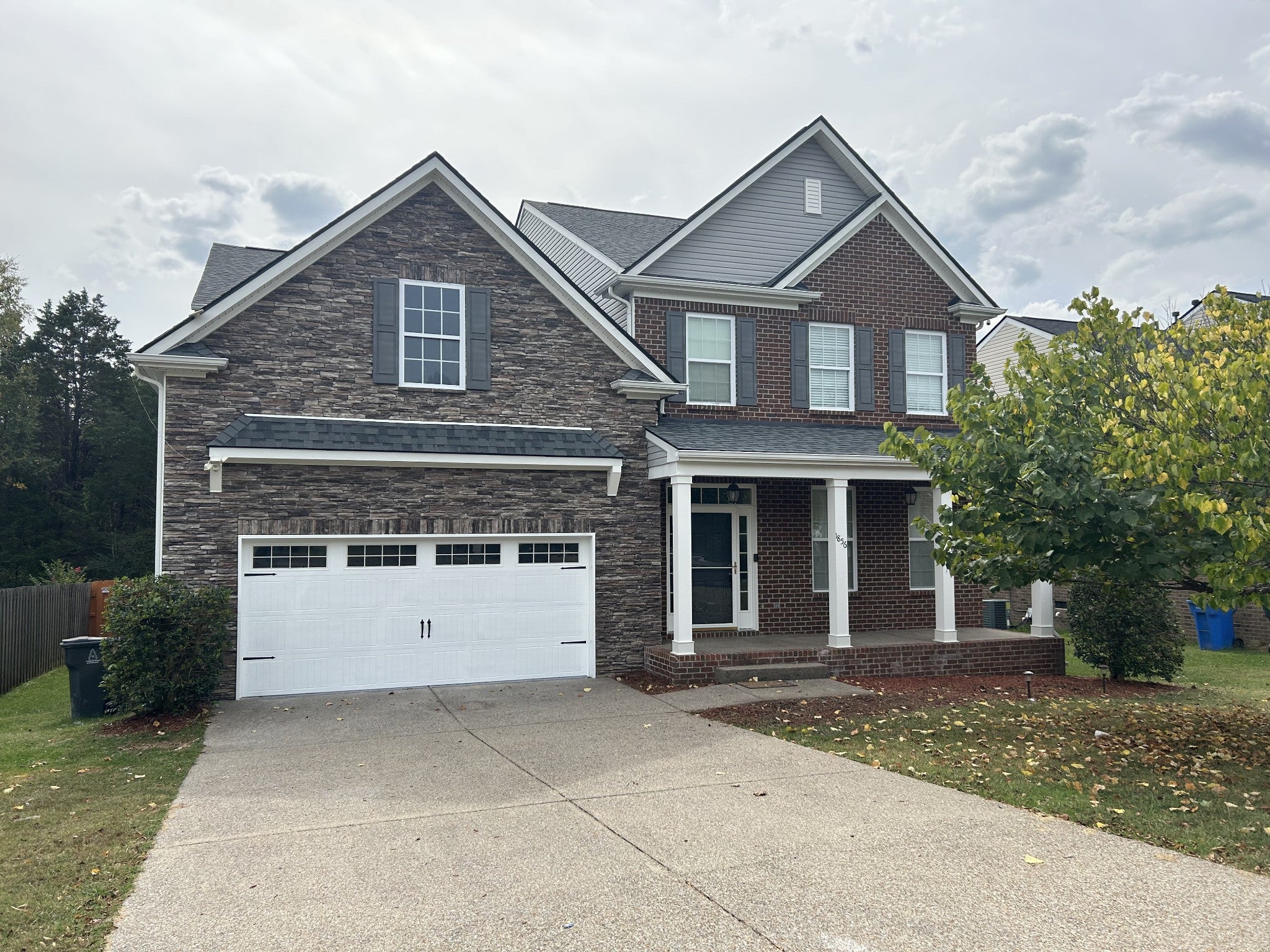 5.0-bed rental at 1856 Looking Glass Ln