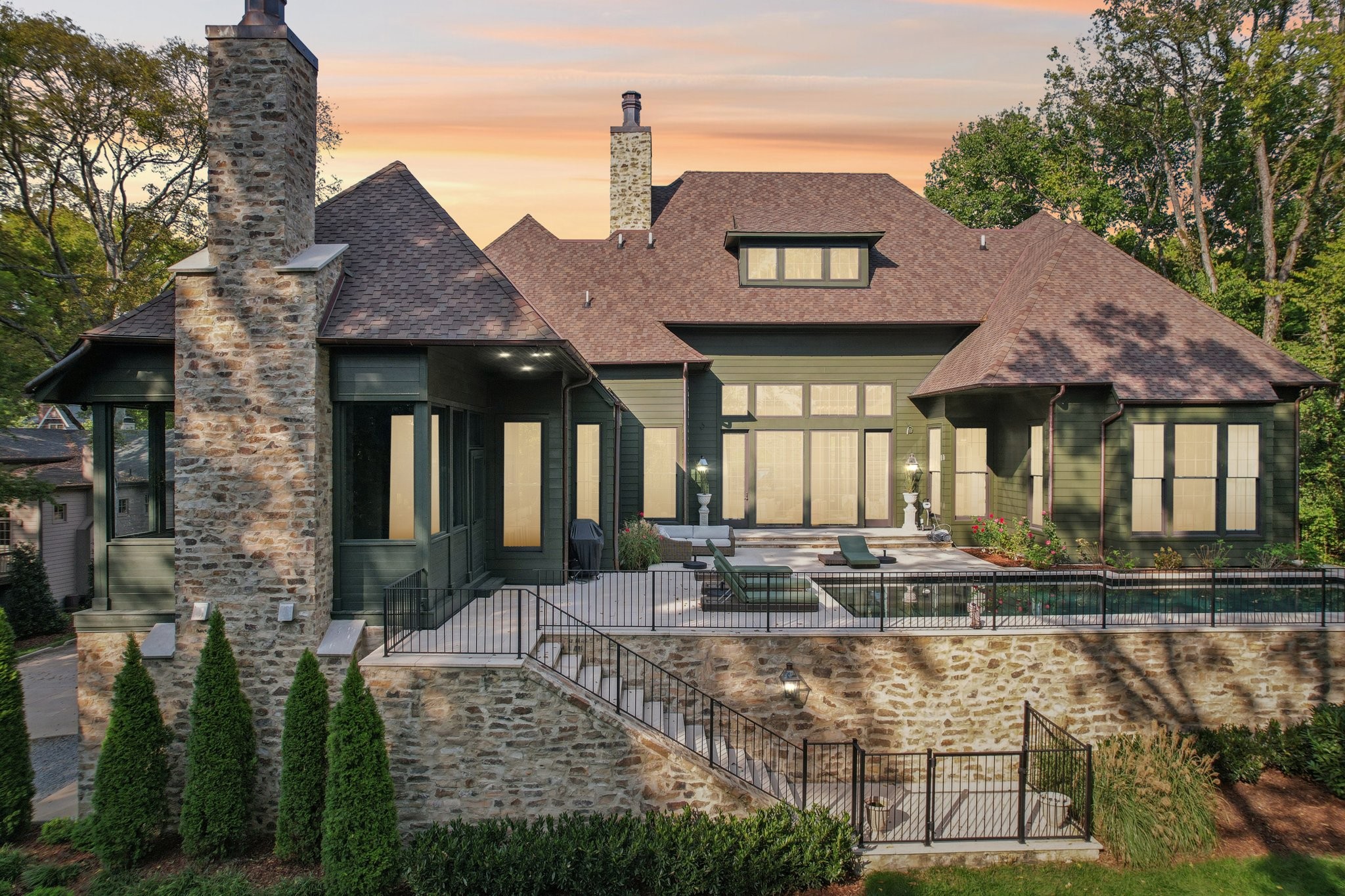 113 Bellevue Dr S