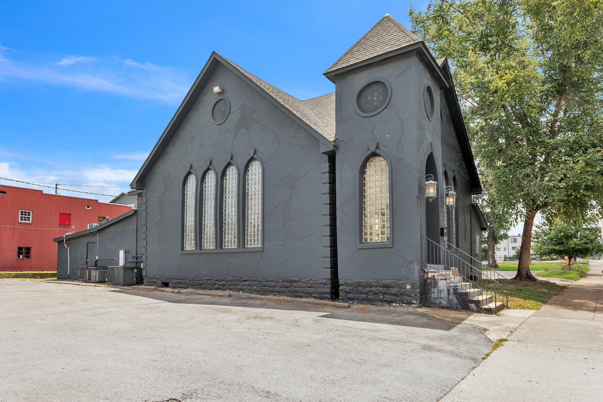 listing at 1703 Jo Johnston Ave, Nashville