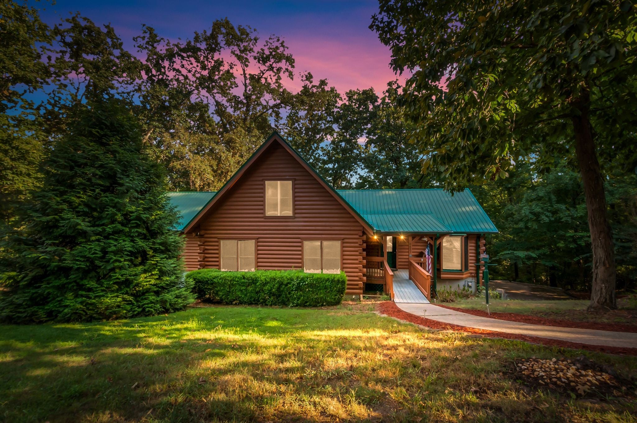 4453 Tanglewood Rd