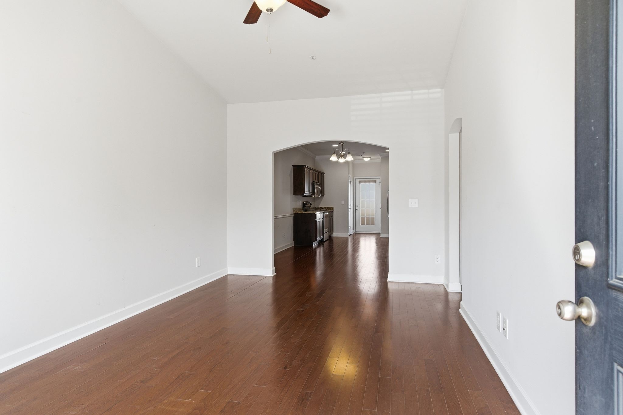 1040 Charlie Daniels Pkwy 156