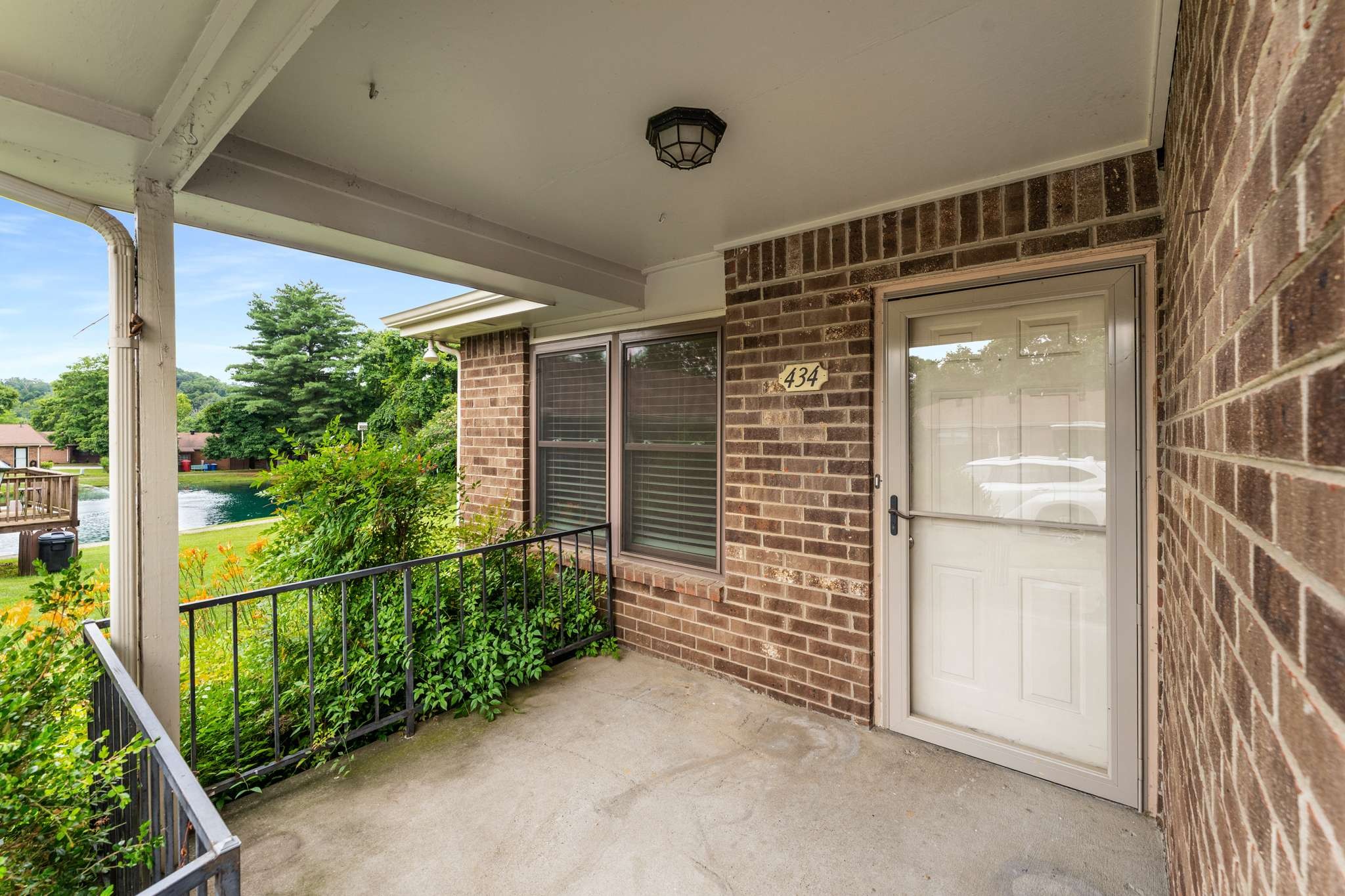 434 Deer Lake Dr