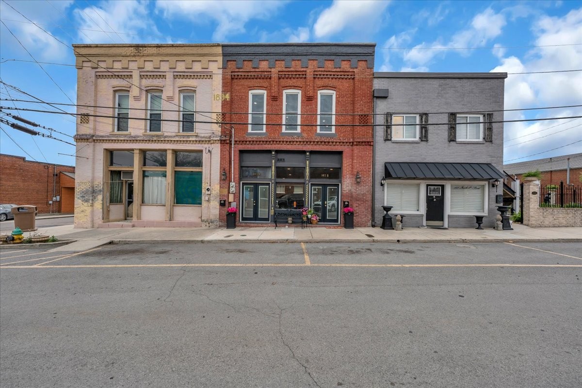 Photo 1 of 45 — 103 N 4th St, Smithville, TN 37166