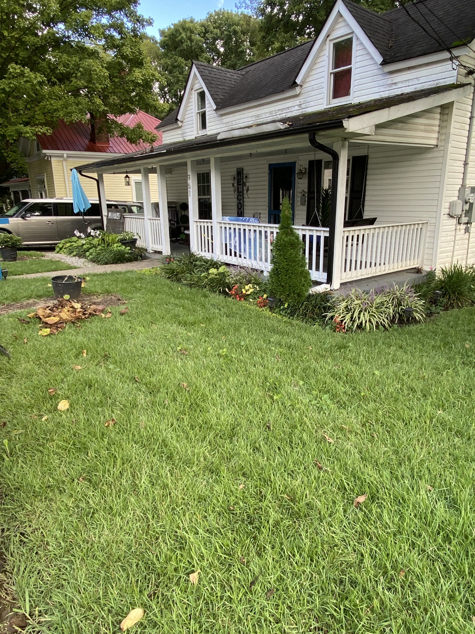 961 Glass St