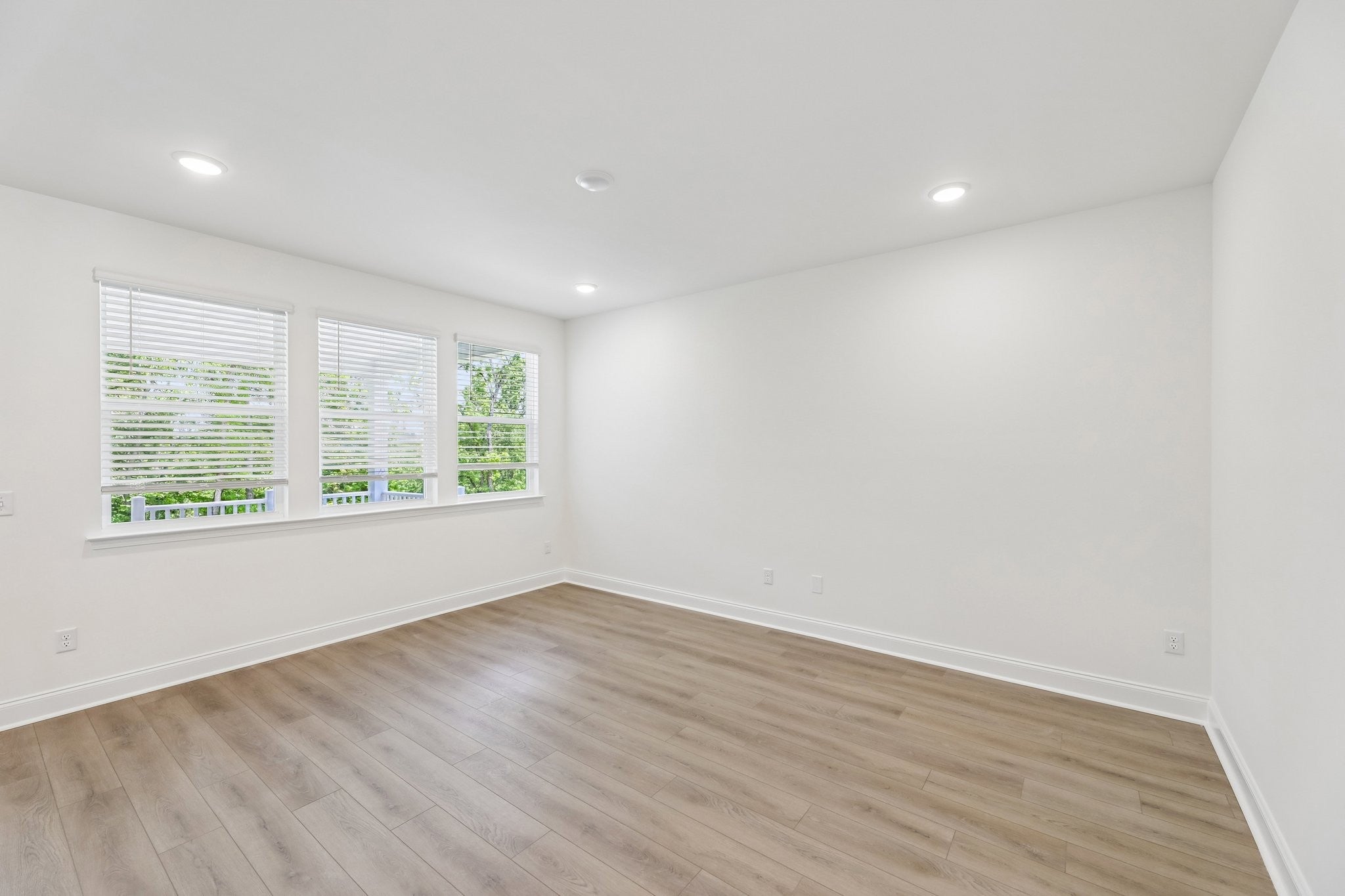 516 E Stonehaus Circle