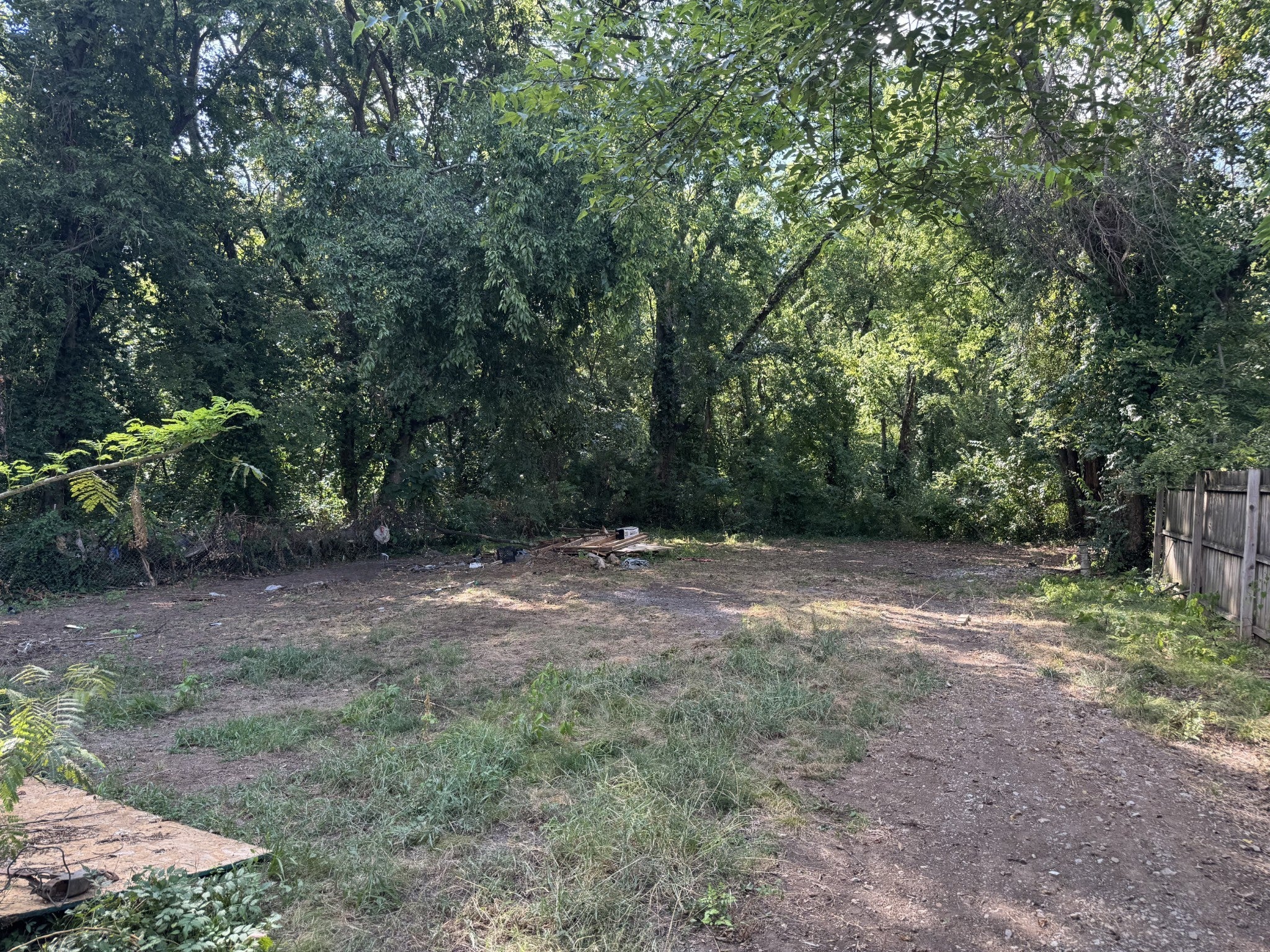 listing at 905 Trice Dr, Nashville