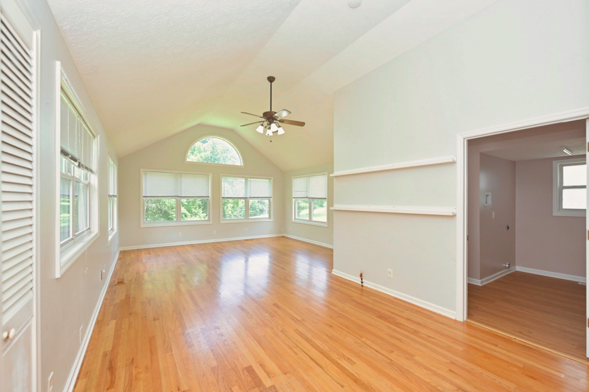 5658 Dividing Ridge Rd