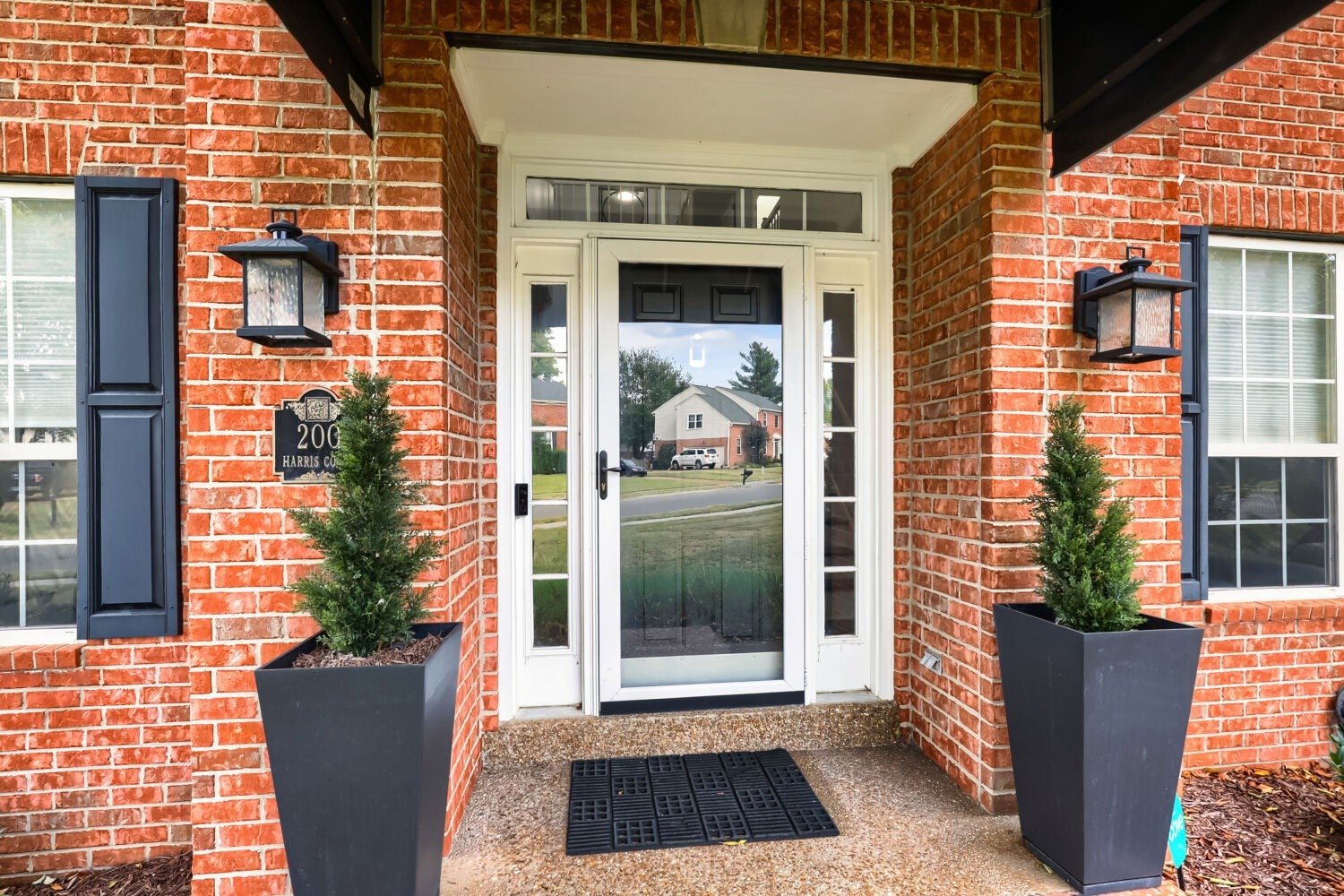 200 Harris Ct