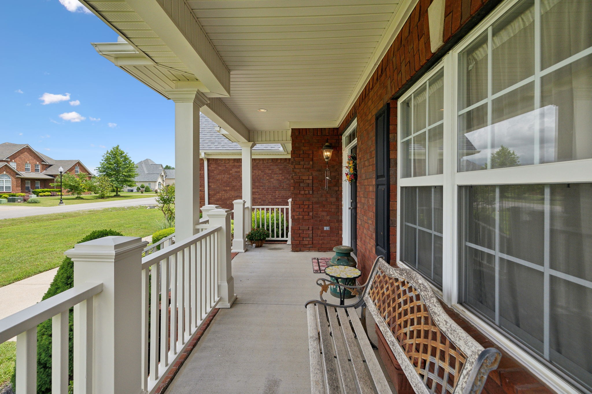 4322 Thoroughbred Ln