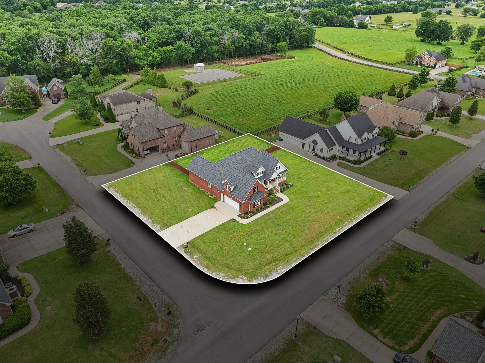 4322 Thoroughbred Ln
