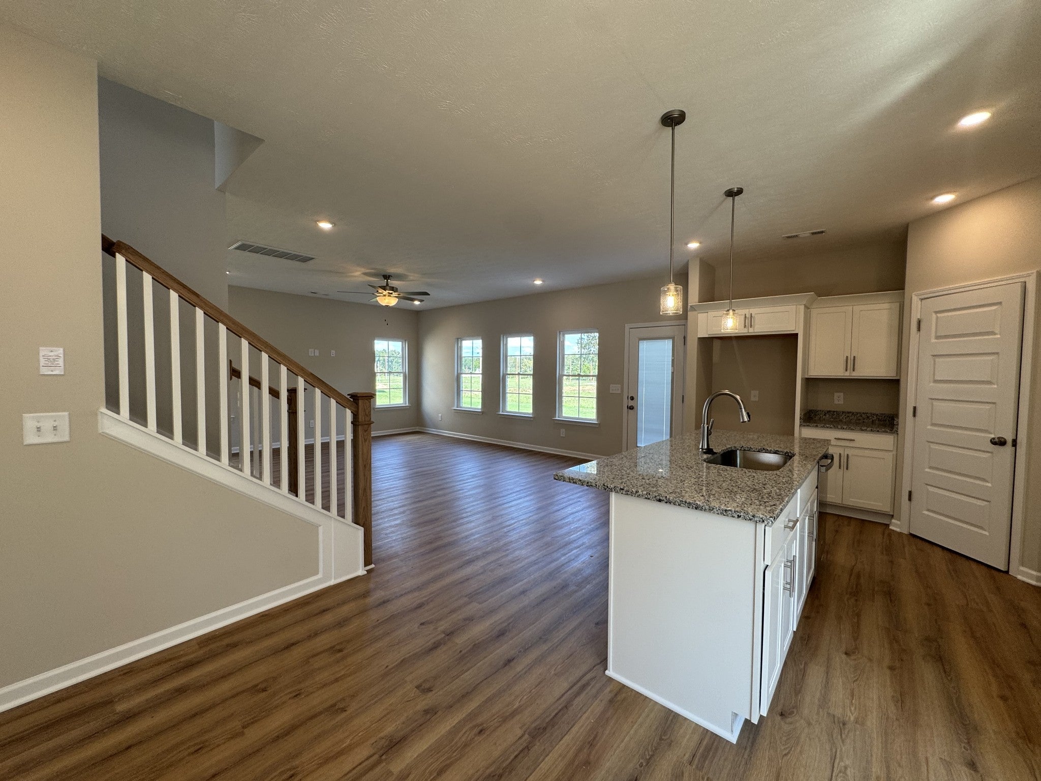 72 Laurel View St