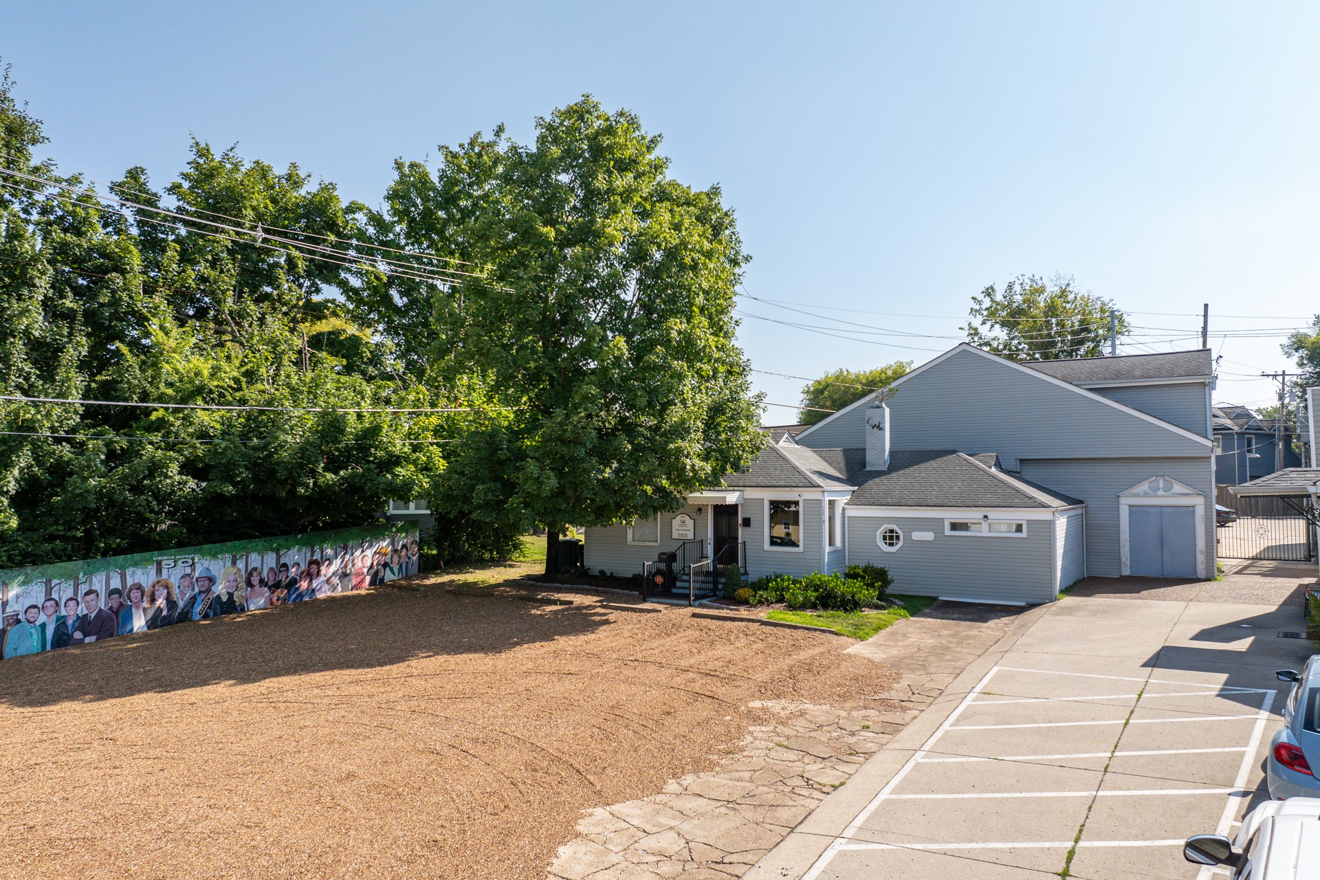 2804 Azalea Pl