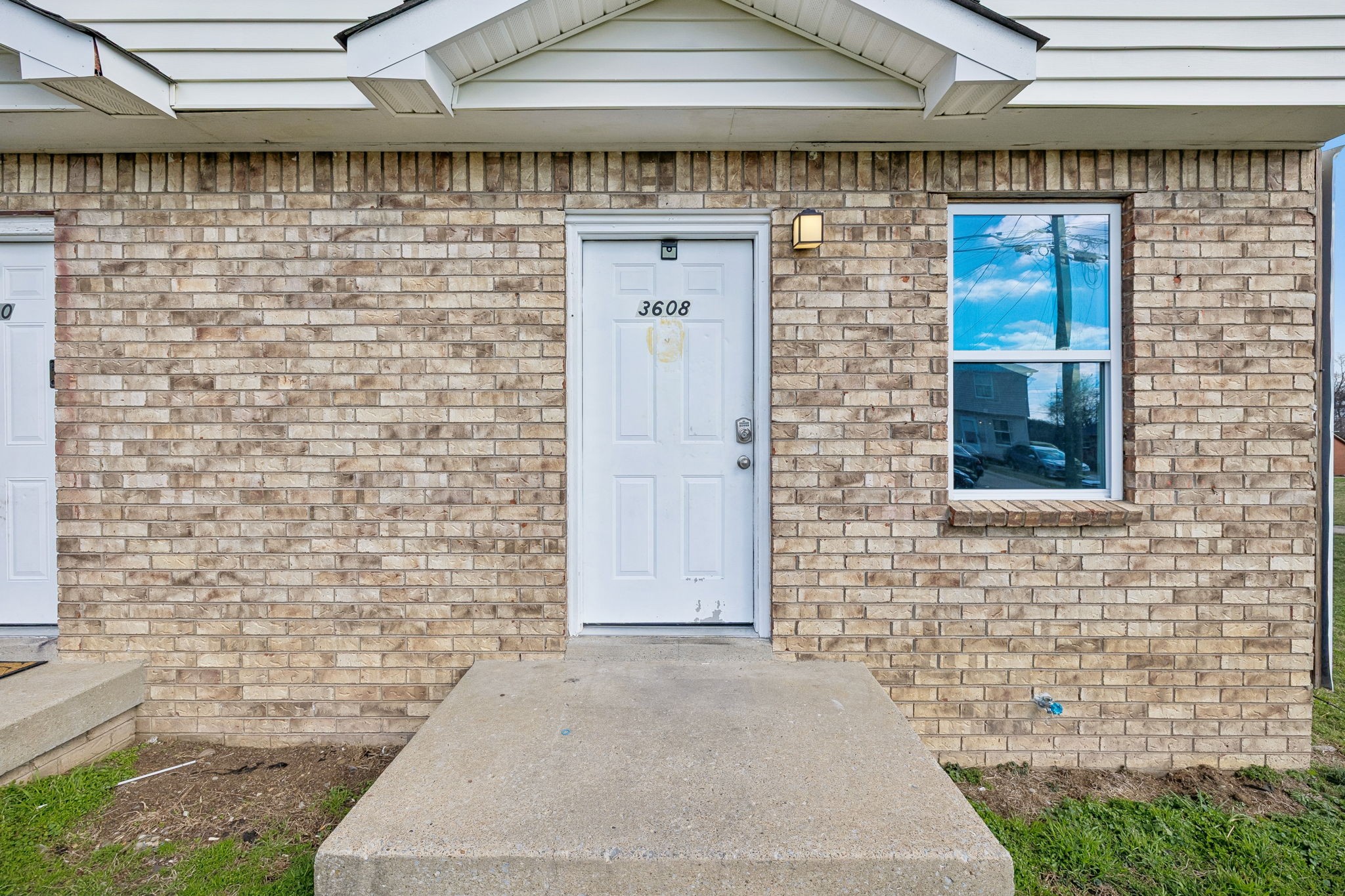 3608 Willow Creek Ct