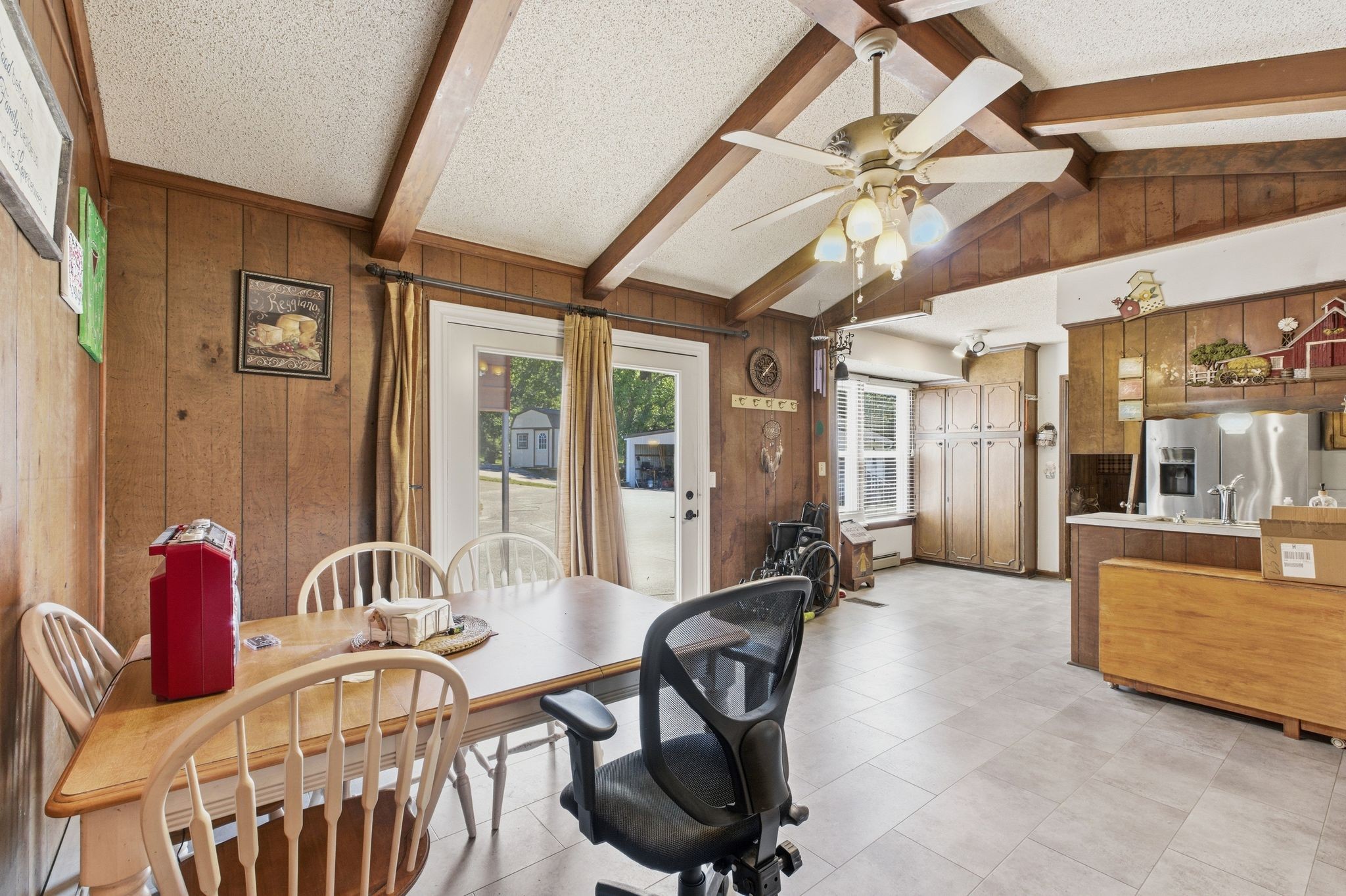 105 S Valley Rd