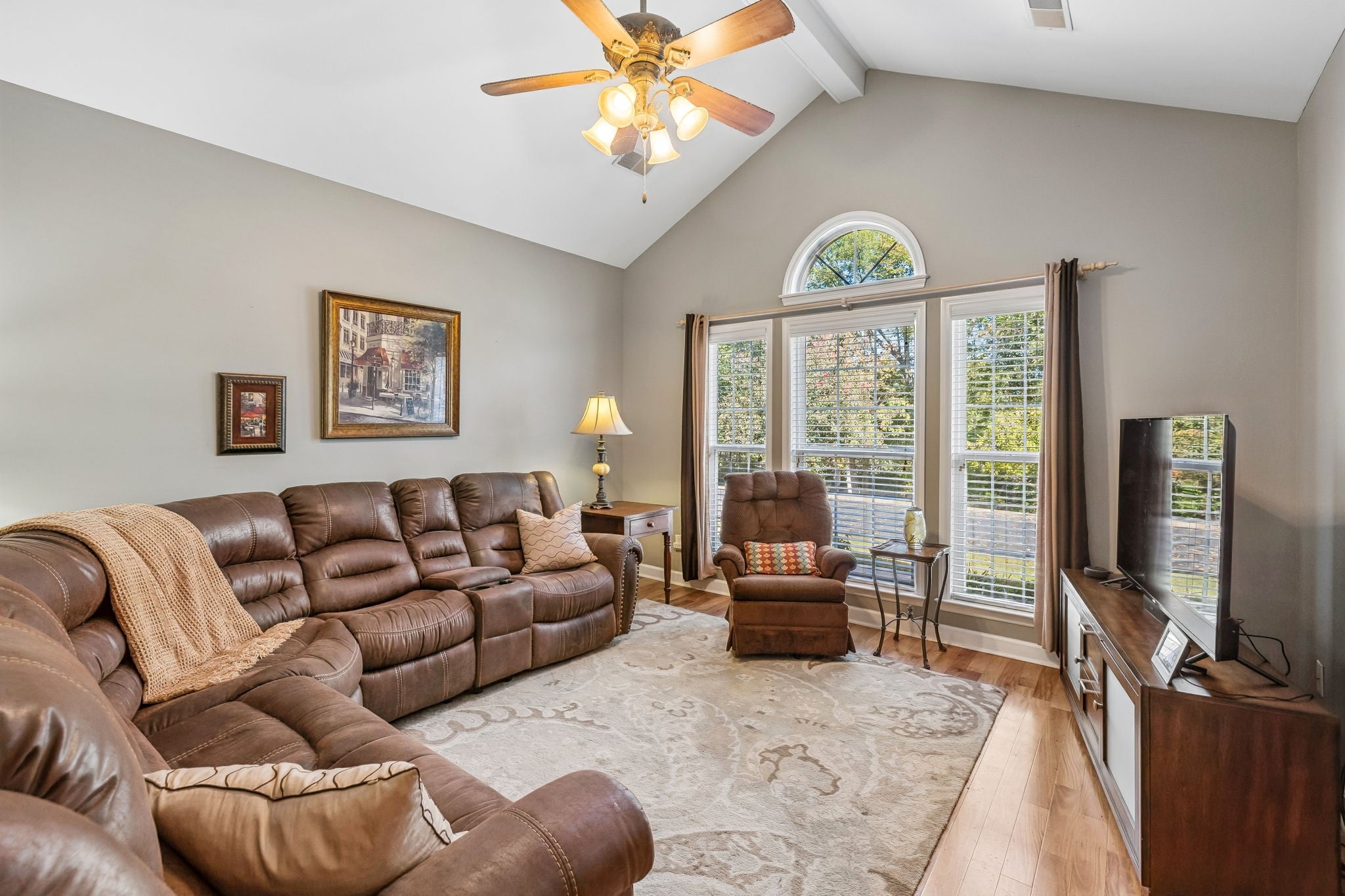 6 Hurd Ct