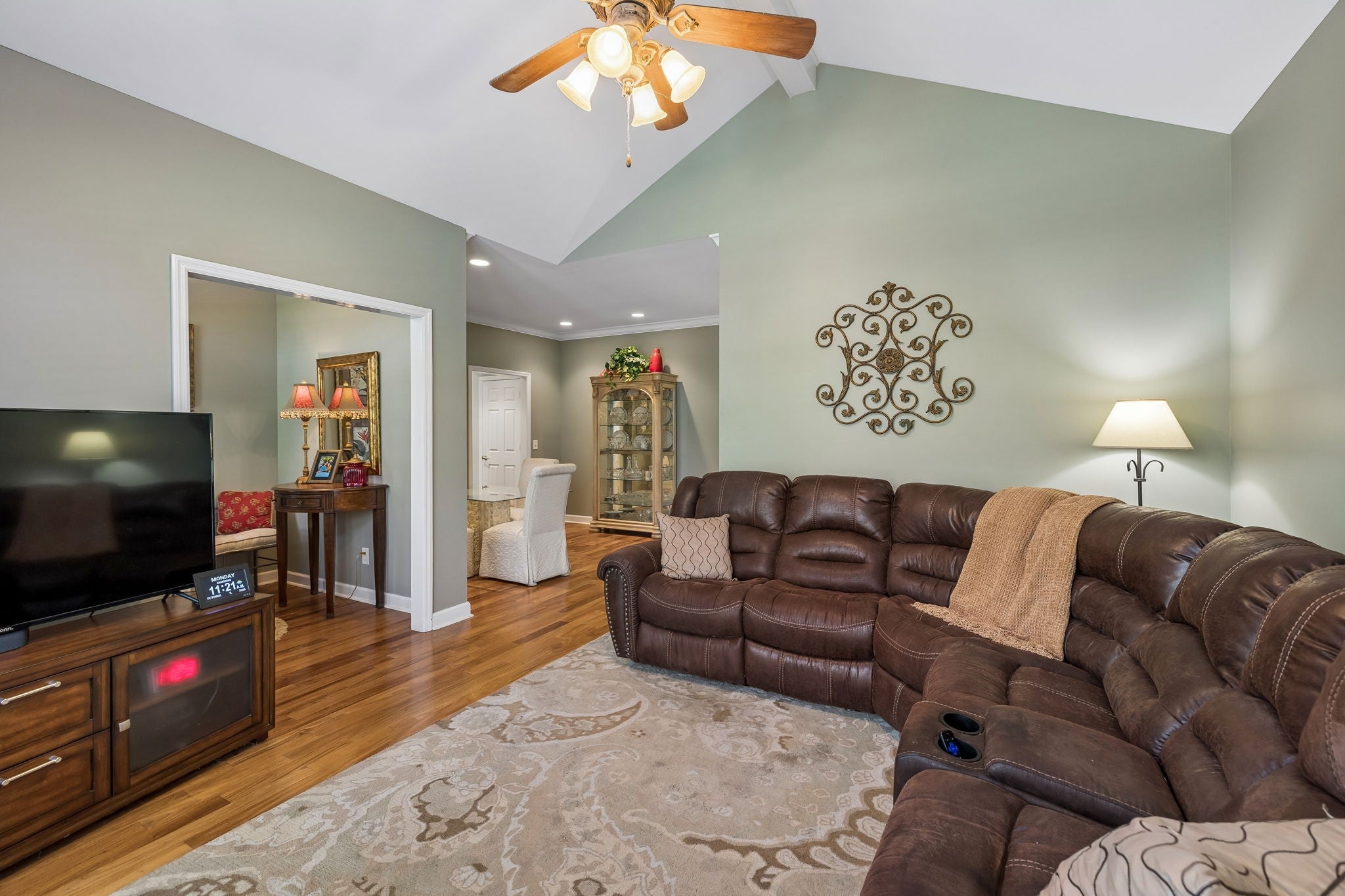 6 Hurd Ct
