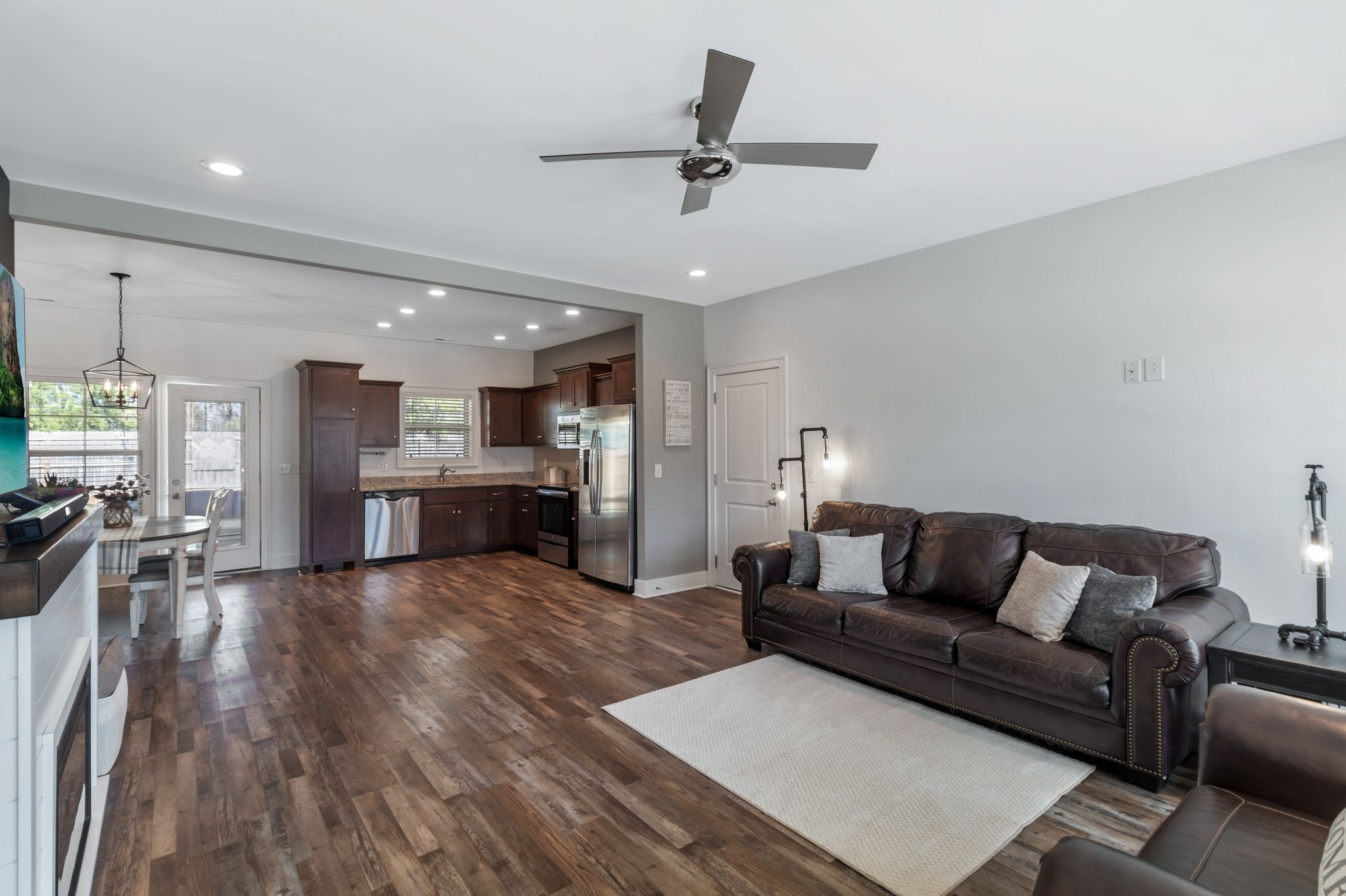 53 Grass Land St