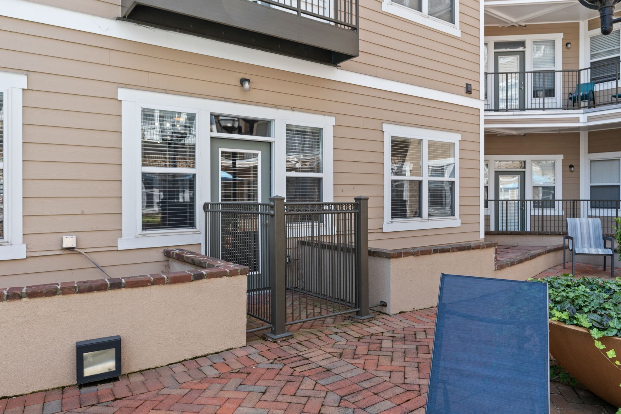 Nashville, Tennessee 37212, United States, 2 Bedrooms Bedrooms, ,2 BathroomsBathrooms,Residential,Active,196158