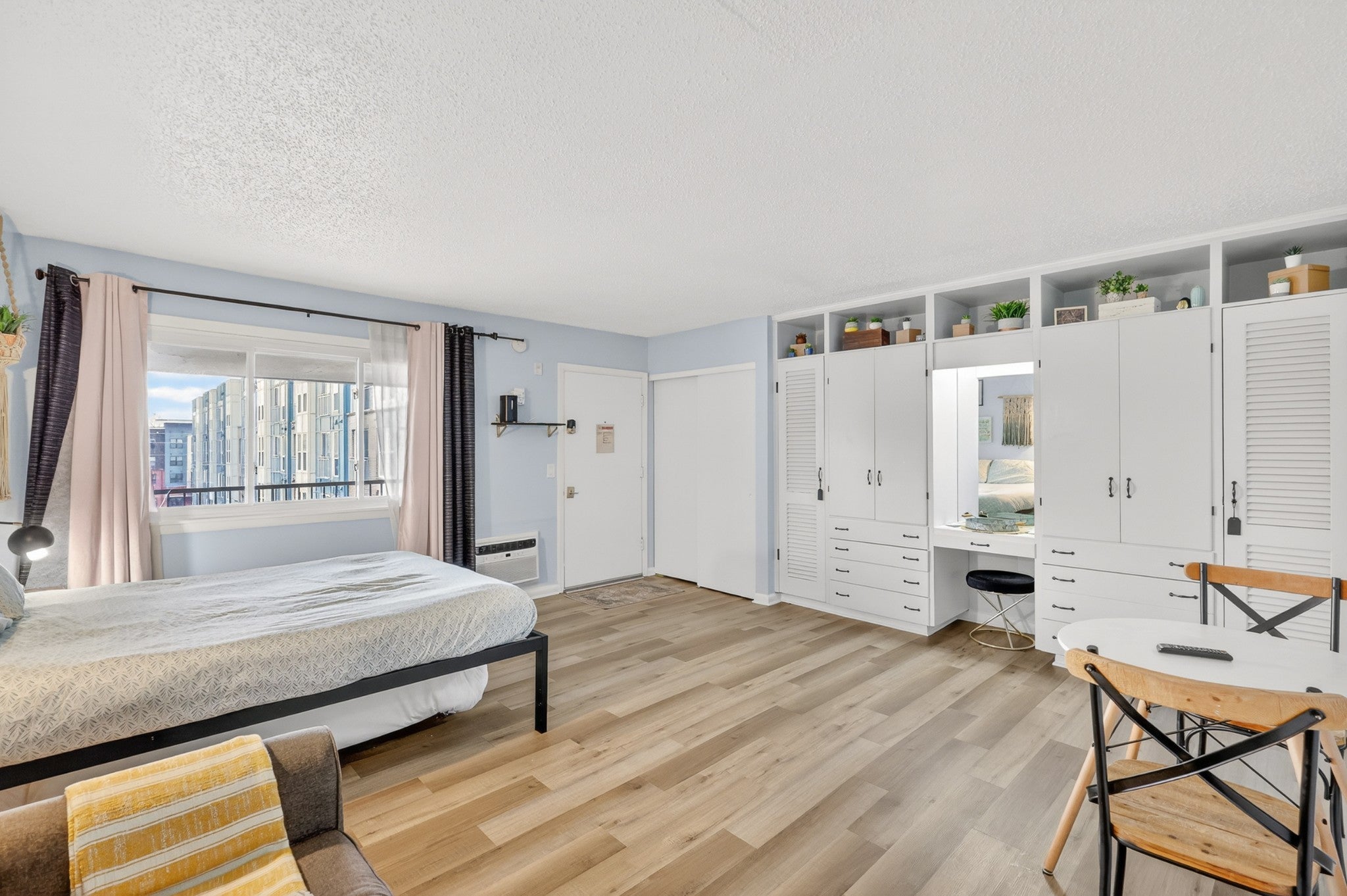 803 Hillview Hts 205