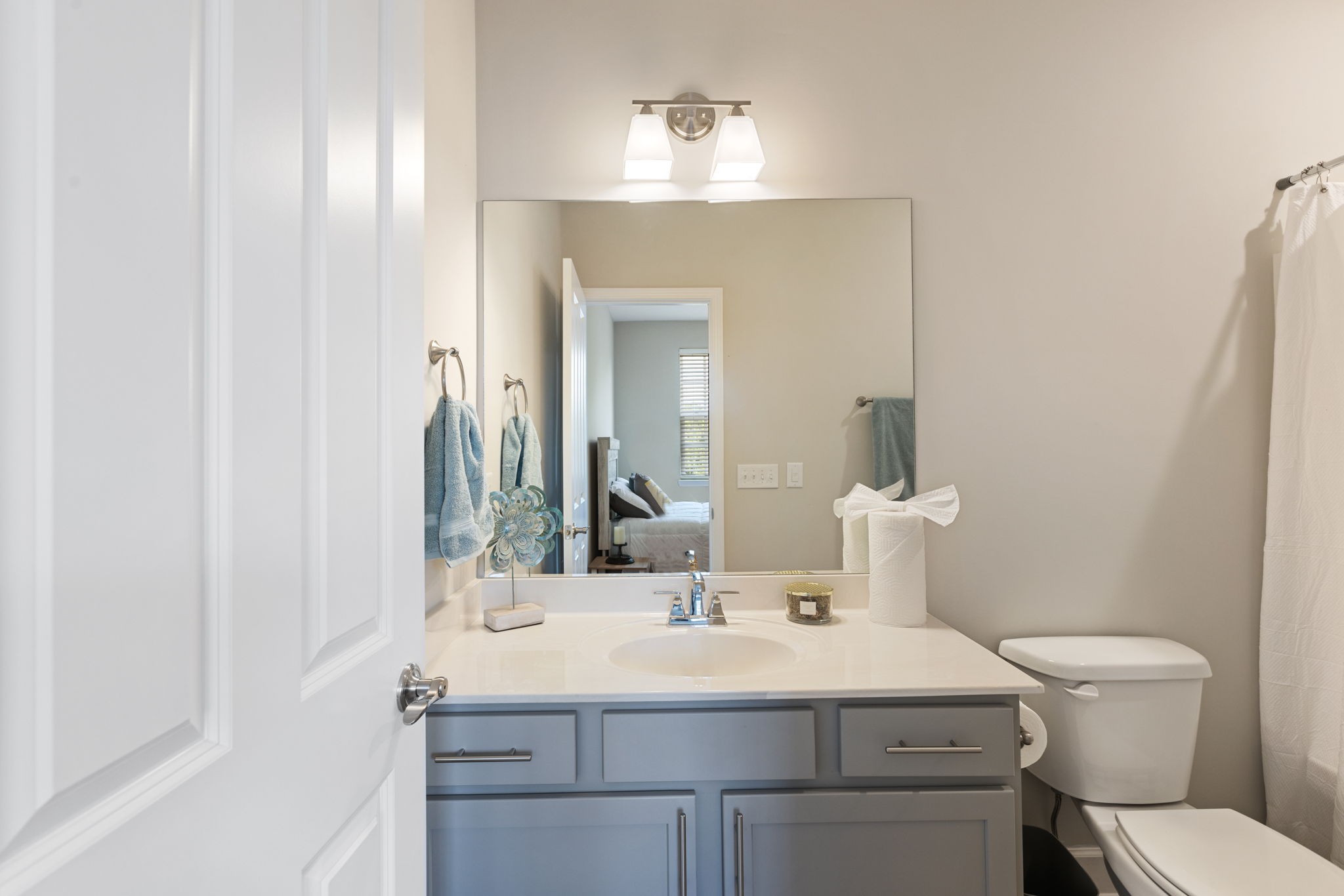 Nolensville, Tennessee 37135, United States, 2 Bedrooms Bedrooms, ,3 BathroomsBathrooms,Residential,Active,199550