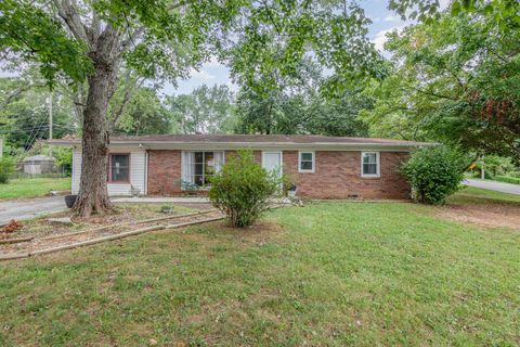 7 Garth Drive Clarksville TN 37040