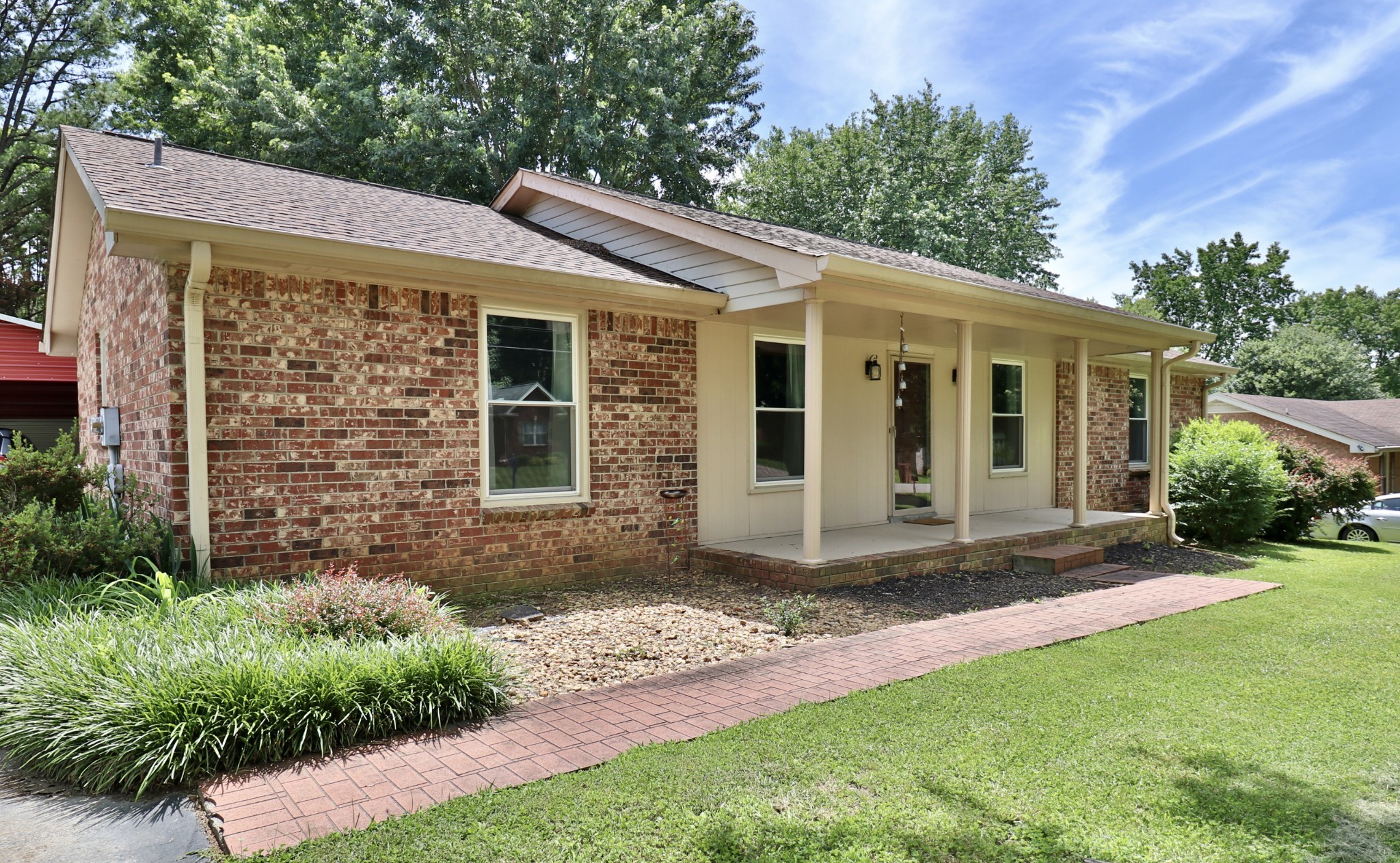 2317 Woodmont Dr