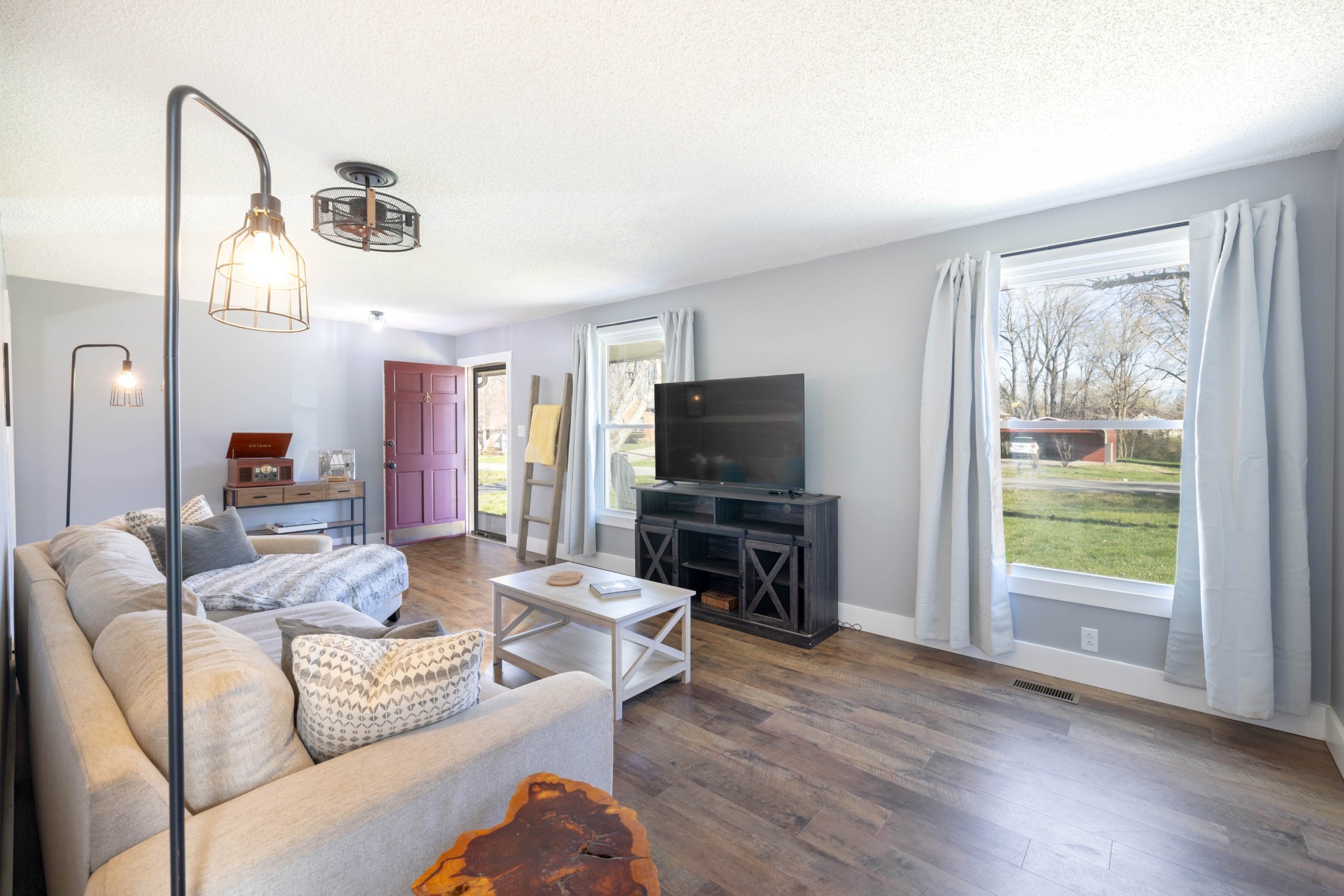 2317 Woodmont Dr