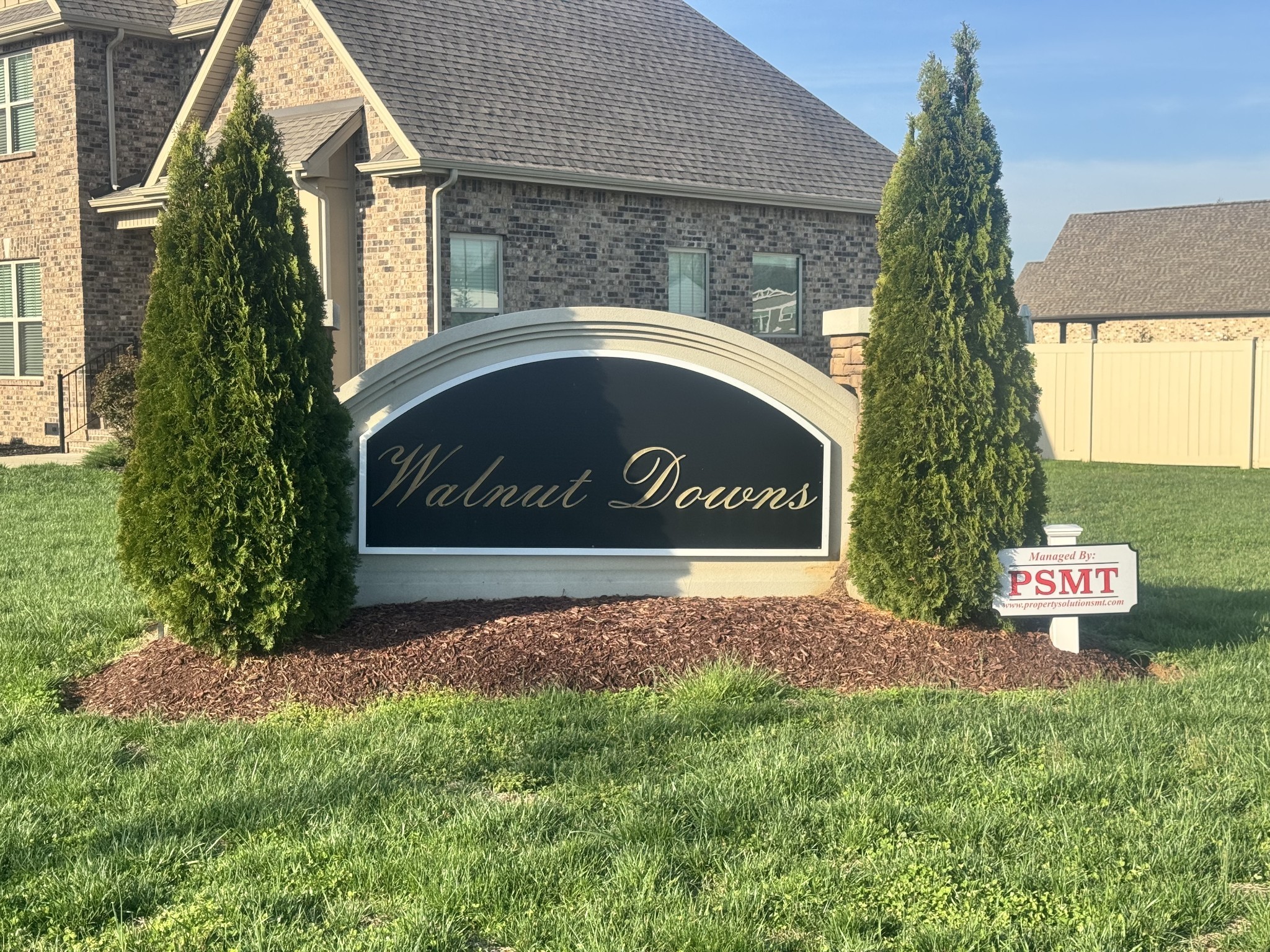1901 Rhonda Dr