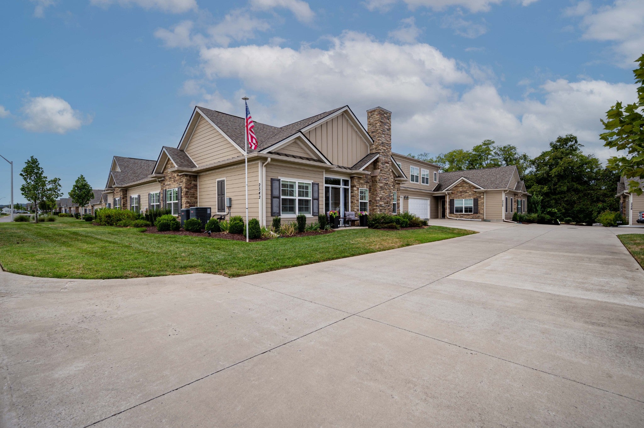 2342 Stonecenter Ln
