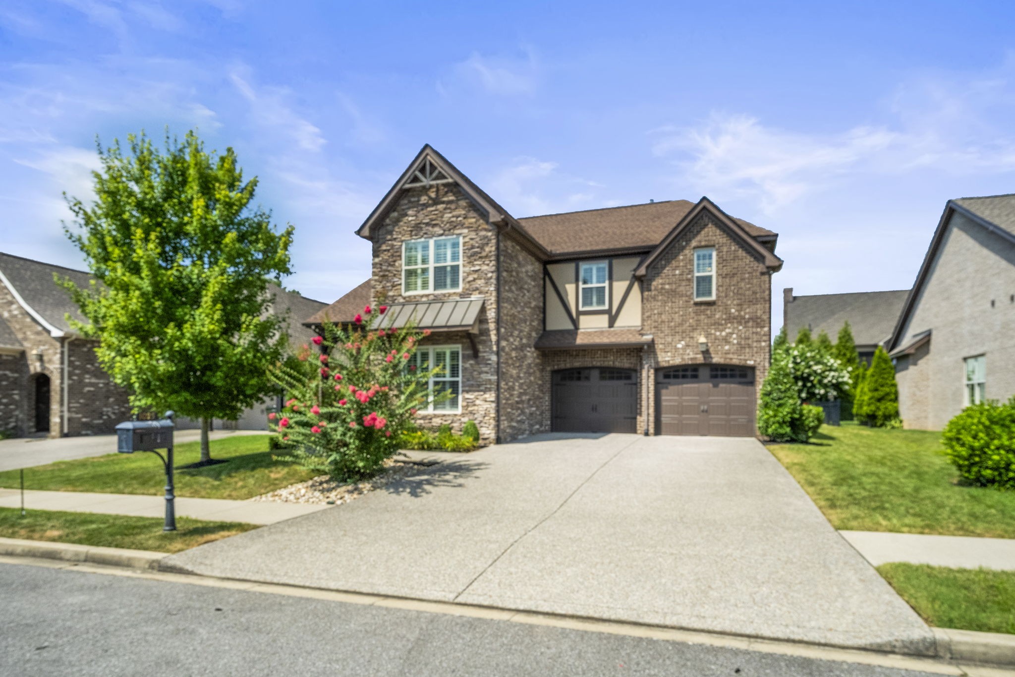 1025 Laffite Way