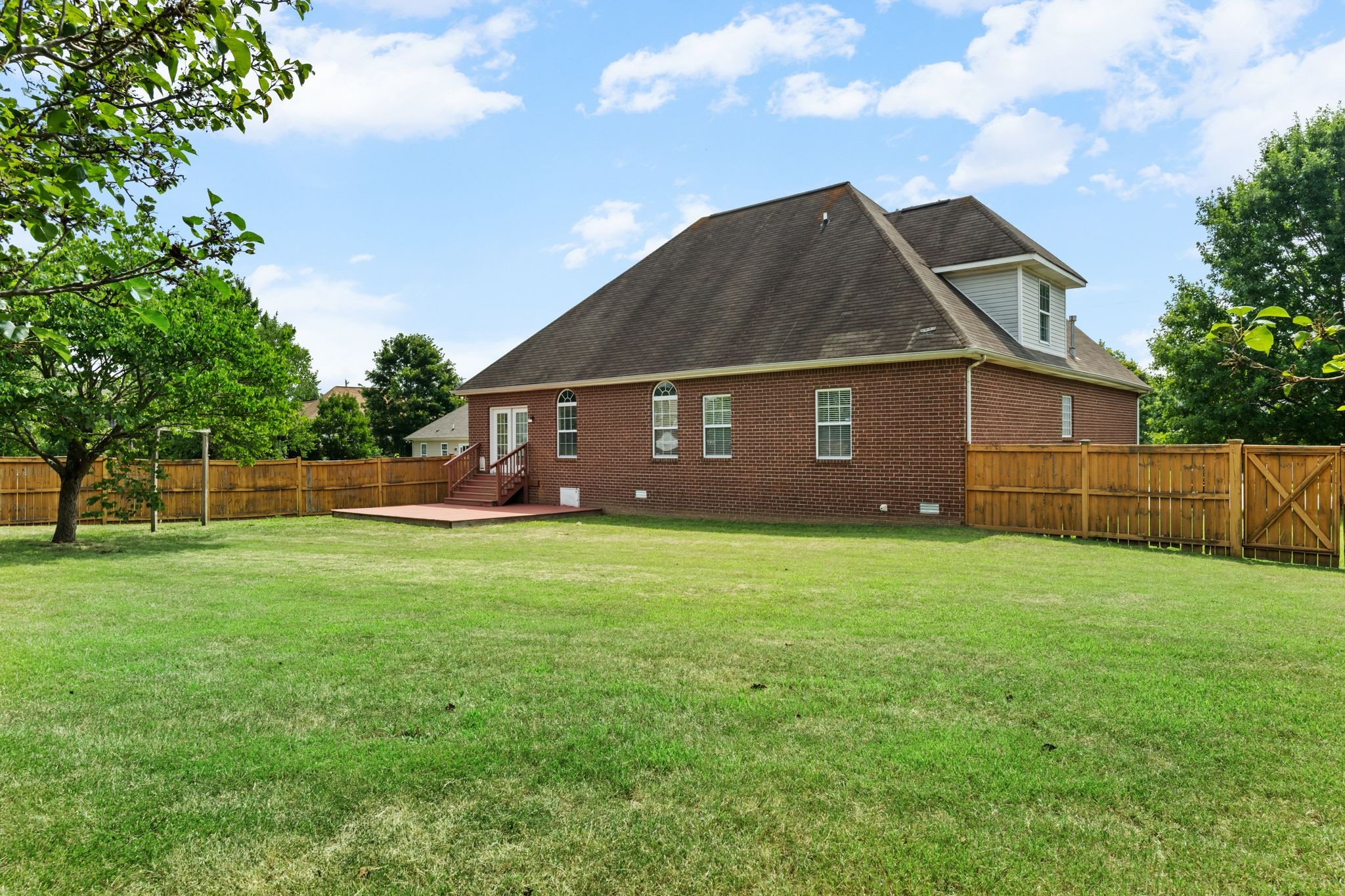 540 Bradford Dr