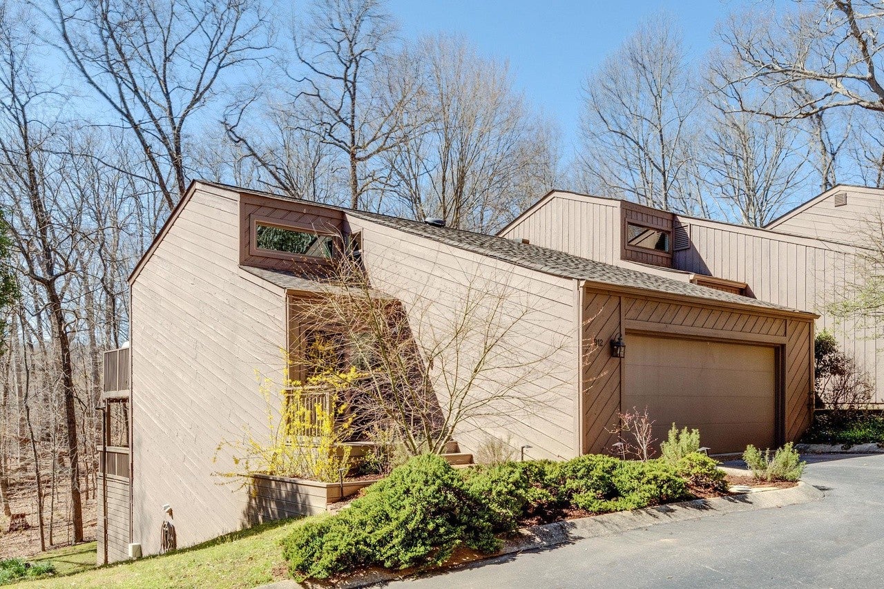 912 Harpeth Trace Dr, Nashville TN 37221 2-bed home, photo 2 of 23