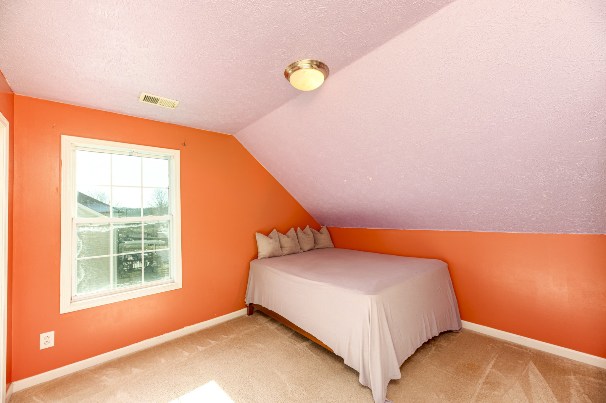 Clarksville, Tennessee 37040, United States, 4 Bedrooms Bedrooms, ,3 BathroomsBathrooms,Residential,Active,477