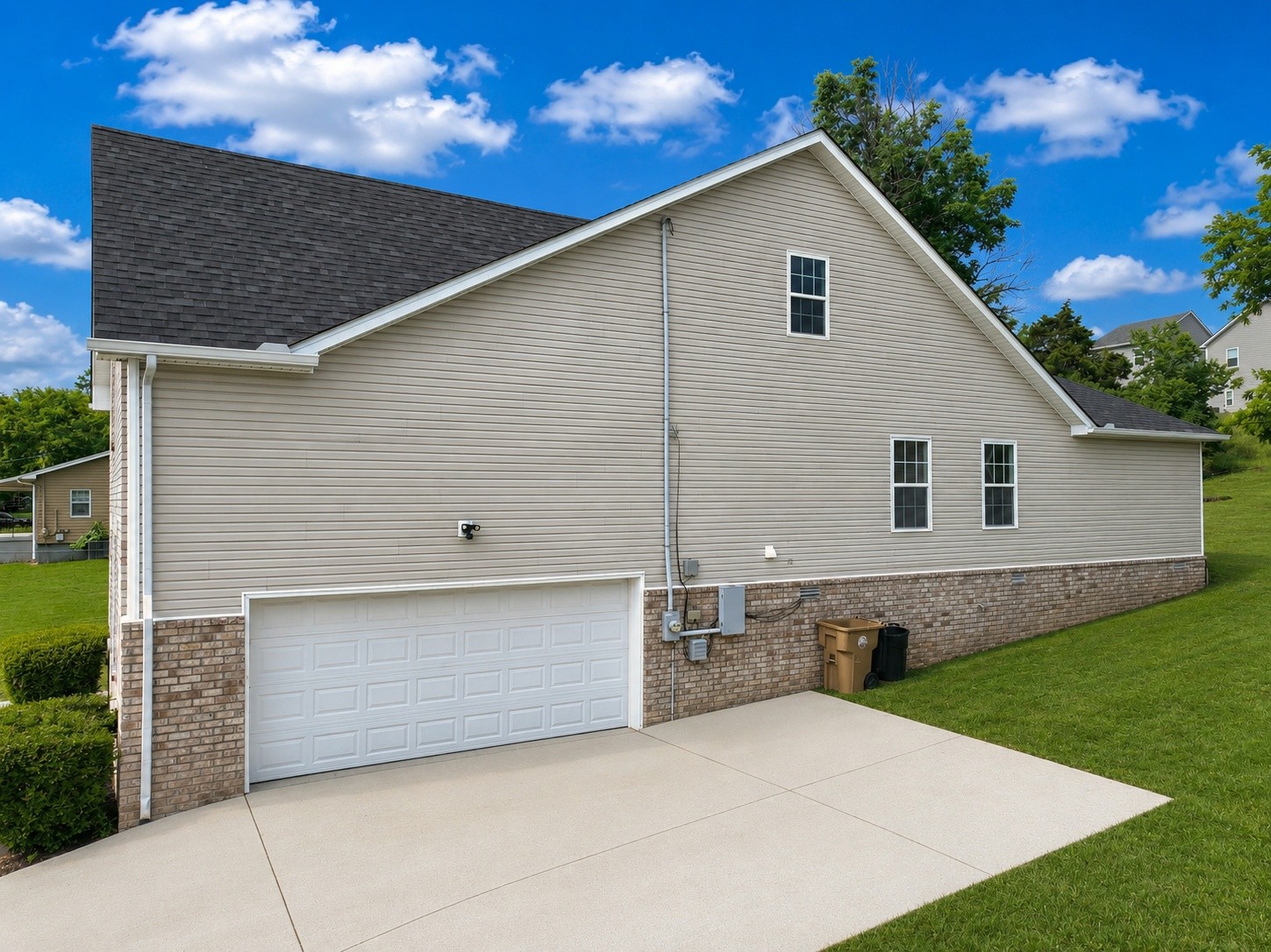 200 Larkin Springs Rd